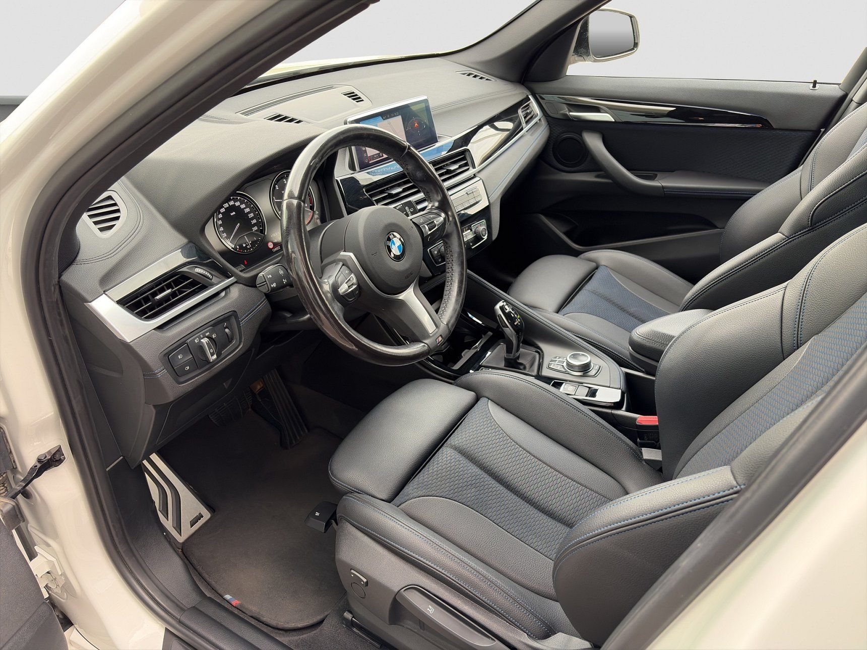 BMW X1, xDrive18d, SAV/SUV - fotka 5