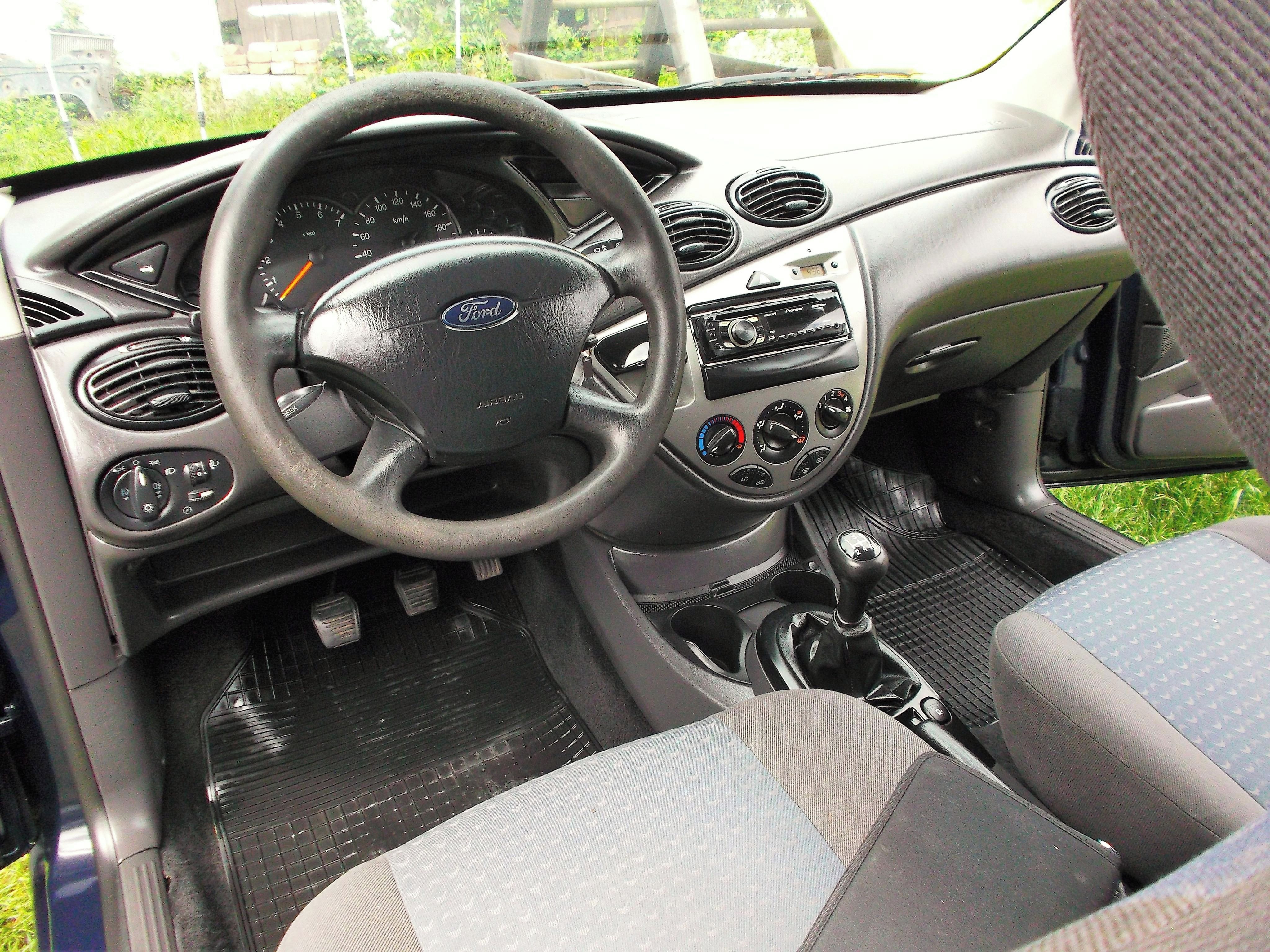 Ford Focus, 1.8i-bohatá výbava-nová tk - fotka 5