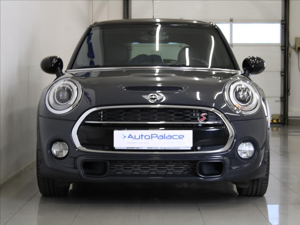 Mini Cooper S, 2,0 T.141kW H/K Pano. 2xSady k - fotka 2