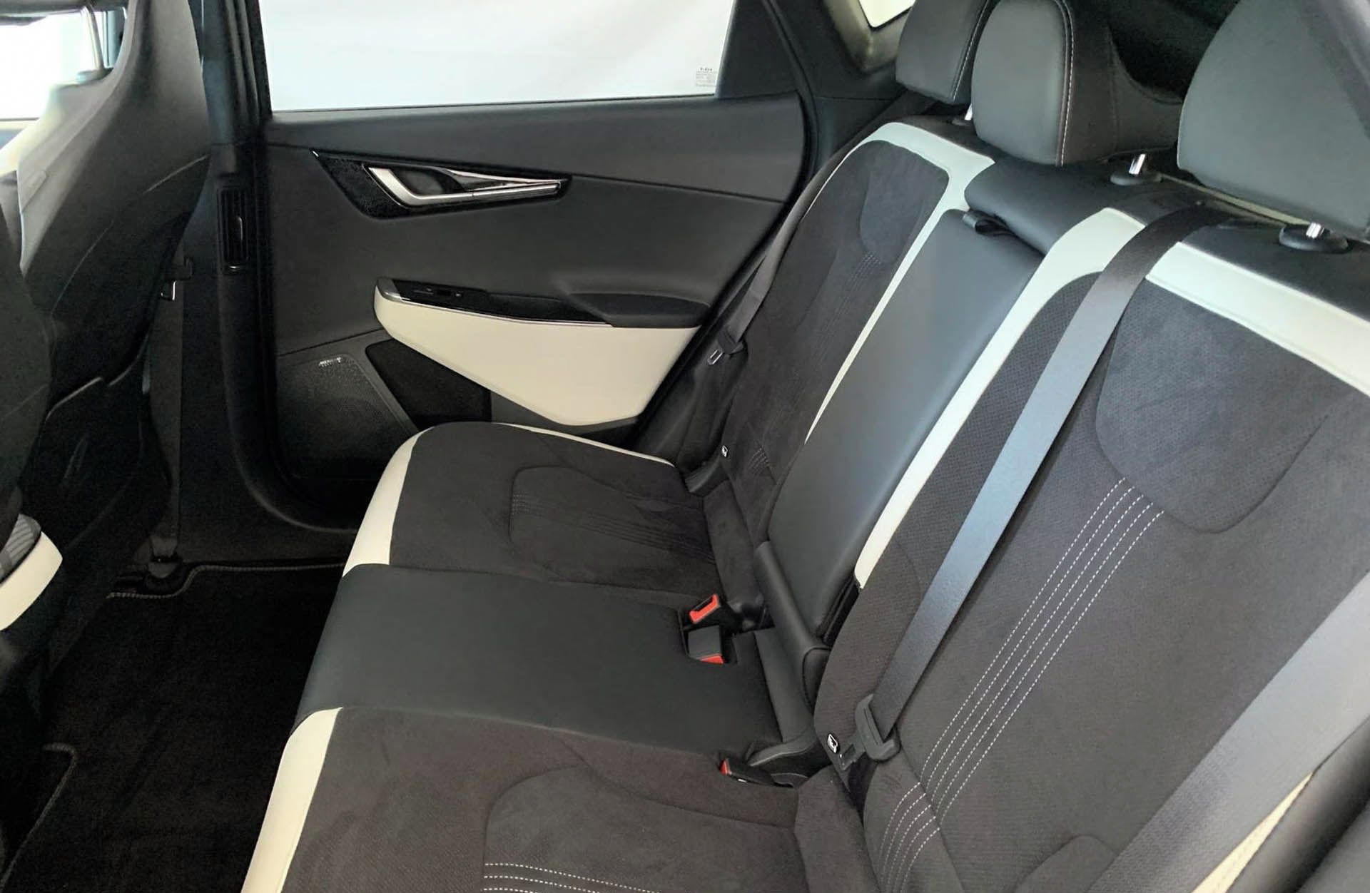 Kia EV6, GT-Line 77.4kWh Meridian Pano - fotka 6