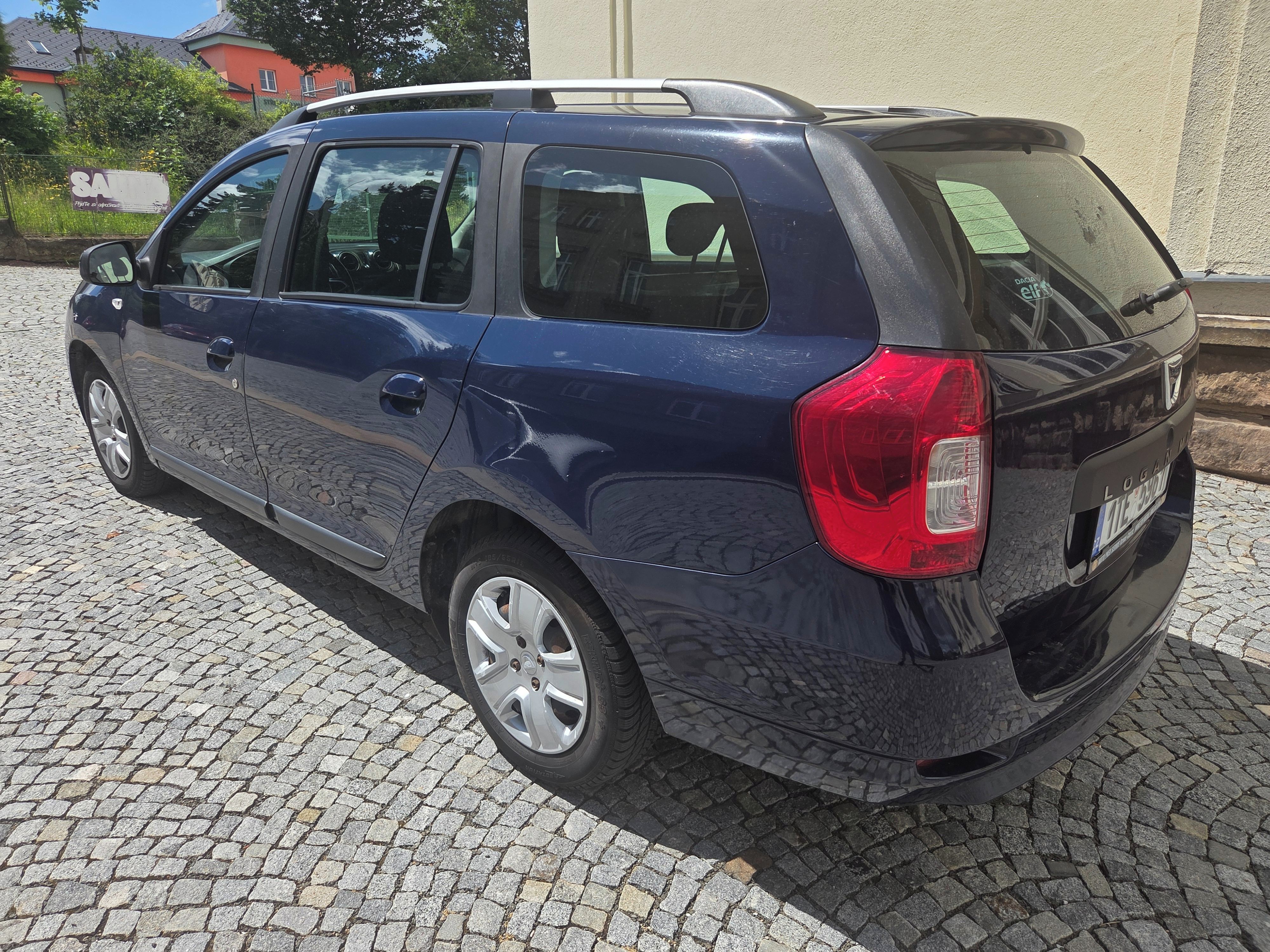 Dacia Logan, Diody, Spotreba 5L, Klima - fotka 5