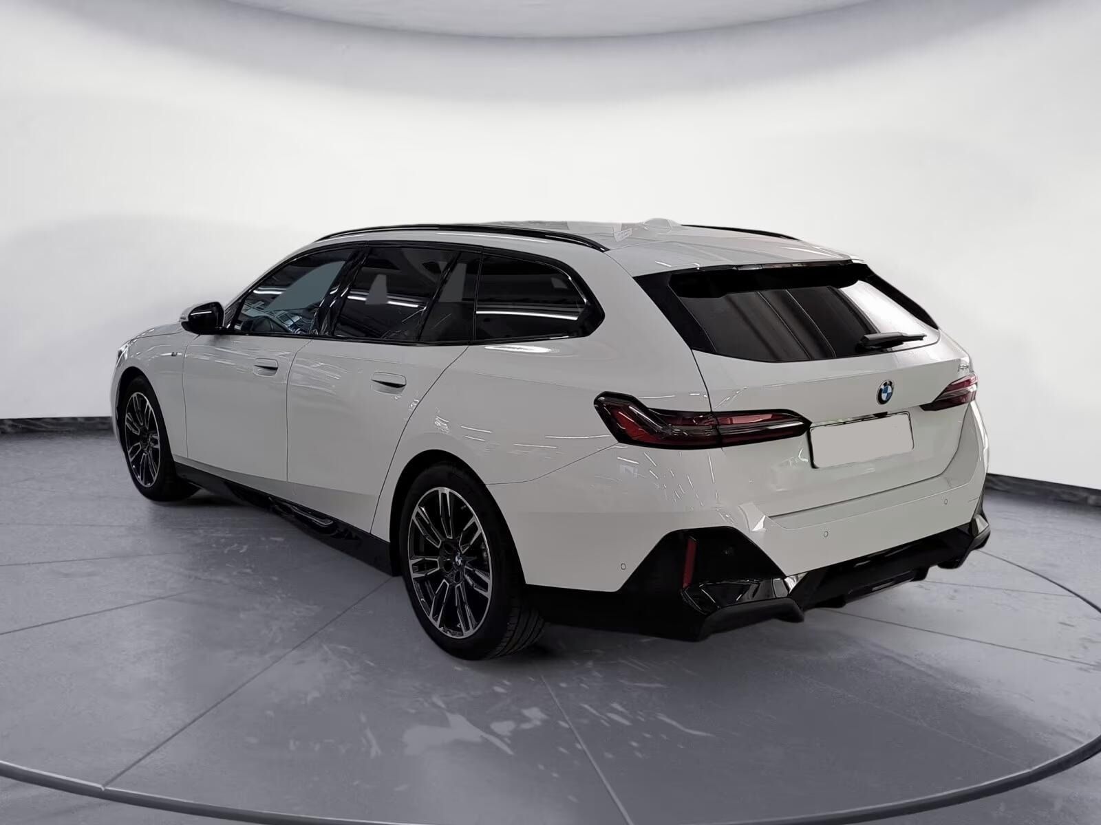 BMW Řada 5, 520i Touring M Sport Pro*Navi* - fotka 2