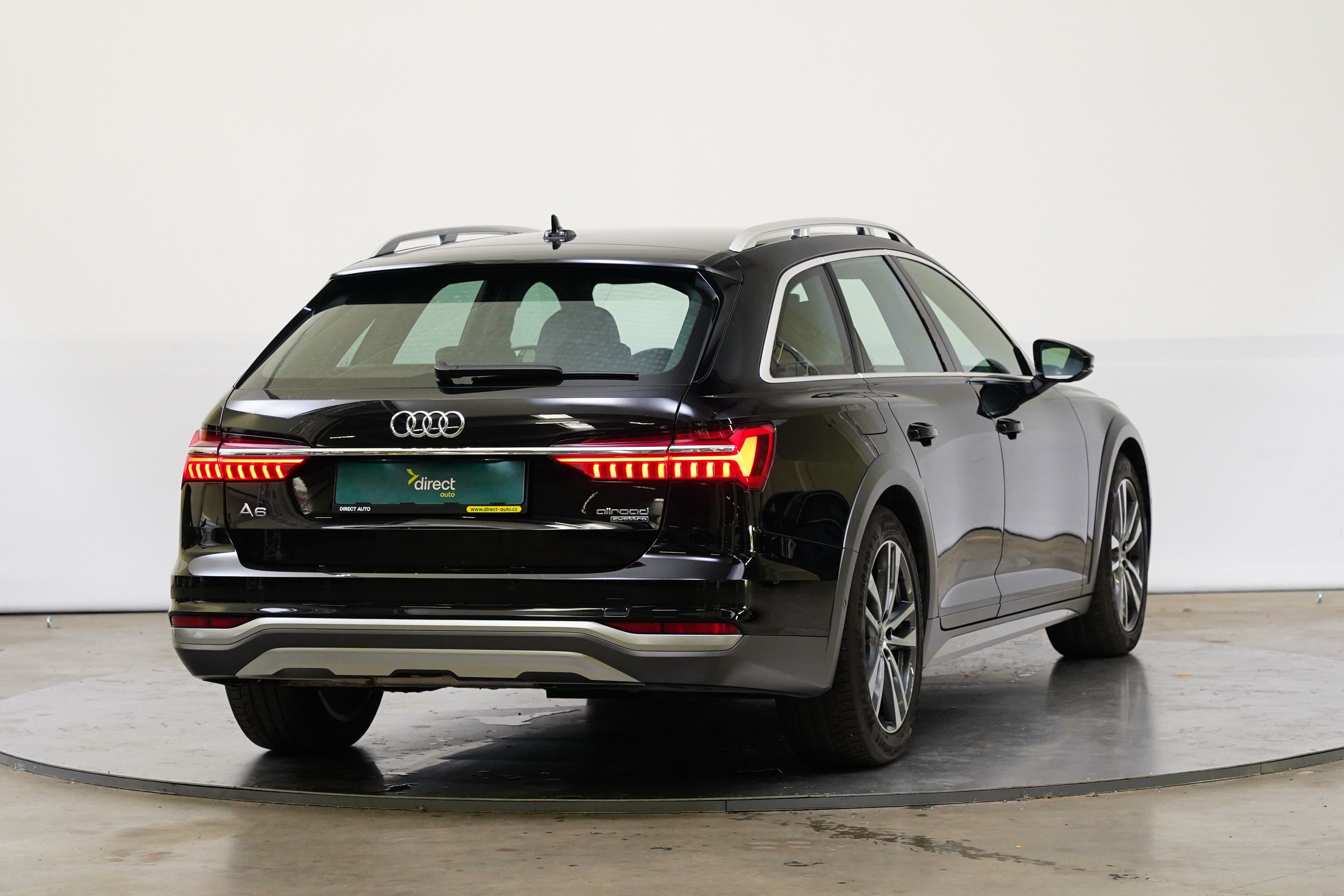 Audi A6 allroad, 3.0 TDI 210 kW V6 Allroad - fotka 2