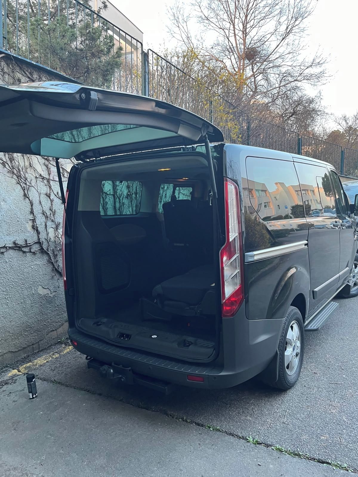 Ford Tourneo Custom, 2.2 tdci Titanium - fotka 4