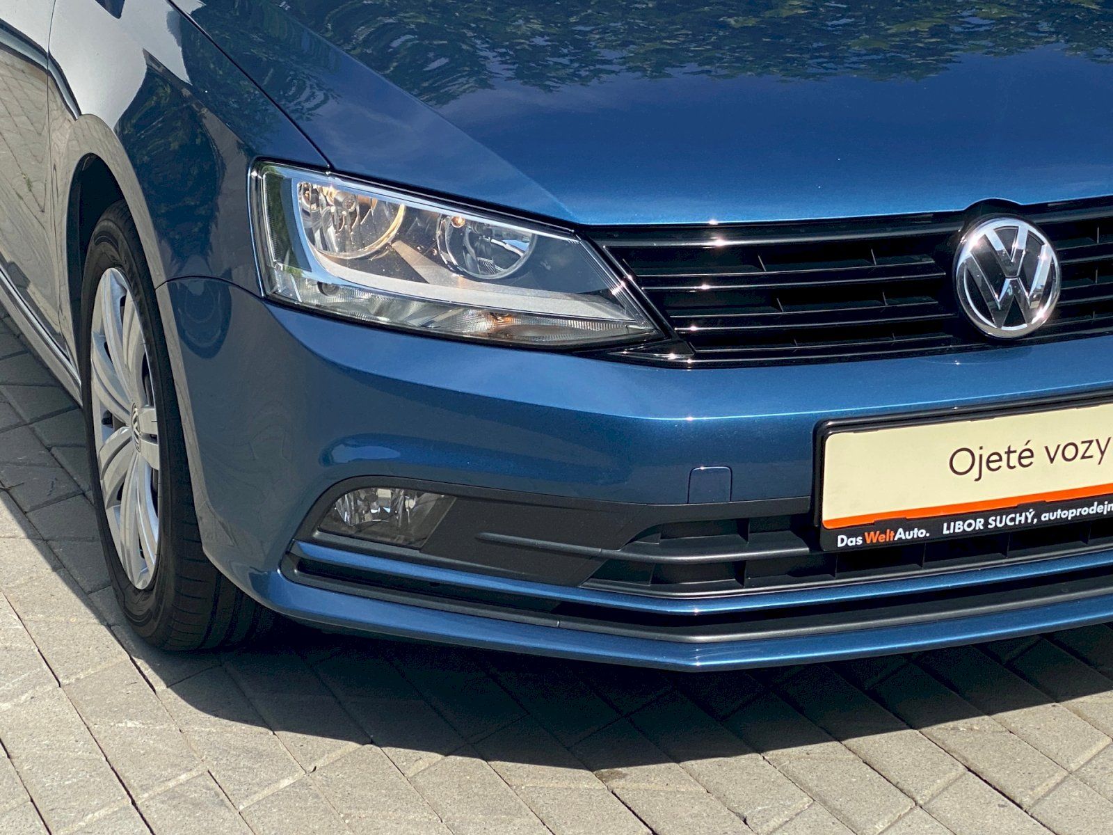 Volkswagen Jetta, TRENDLINE 1,2 TSI 77 kW - fotka 6