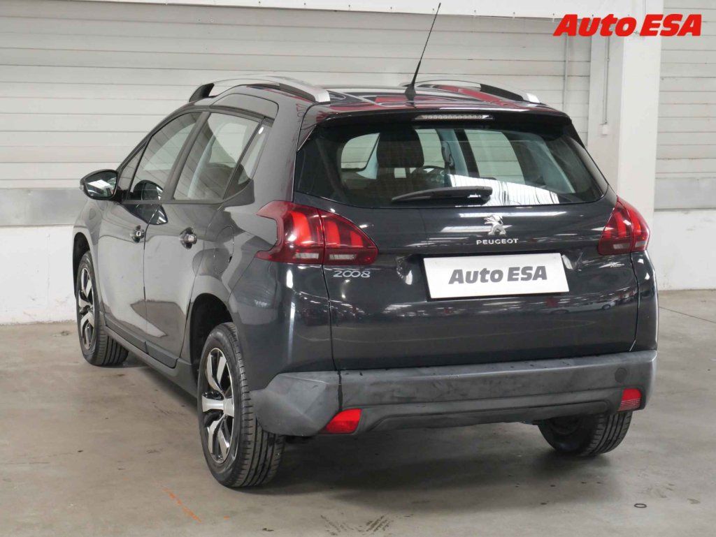 Peugeot 2008, 1.2,2.maj,ČR - fotka 4