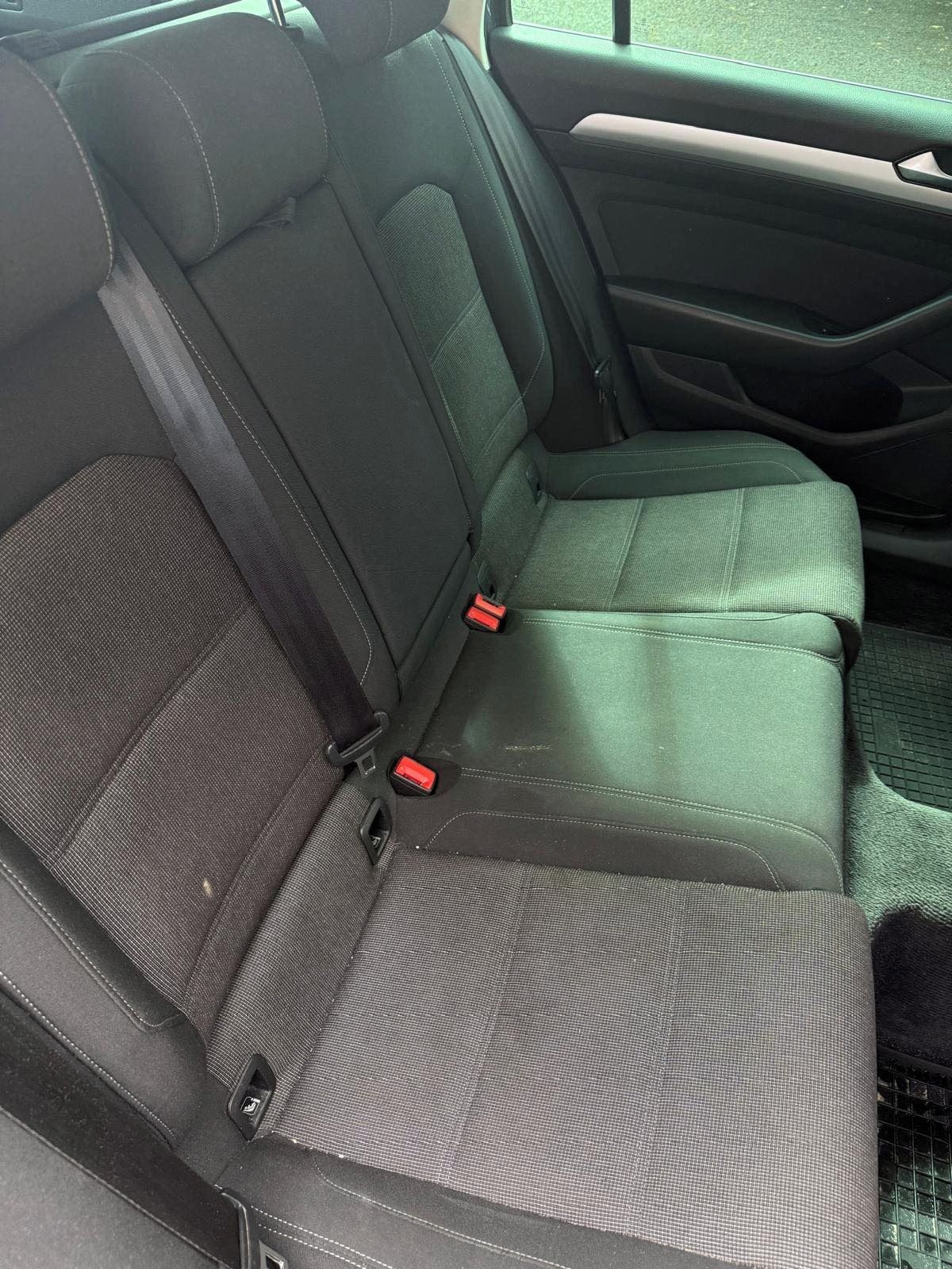 Volkswagen Passat, VW Passat B8 Kombi 2.0 Tdi 140 - fotka 4