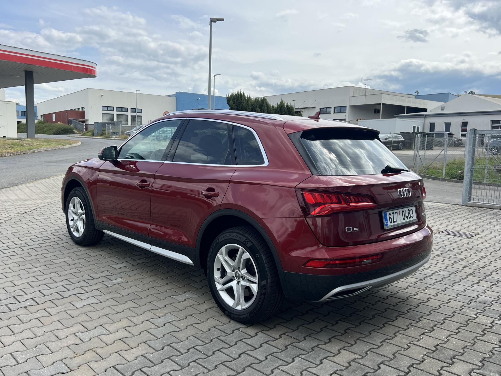 Audi Q5, 2.0 TDI 4x4 quattro - fotka 4