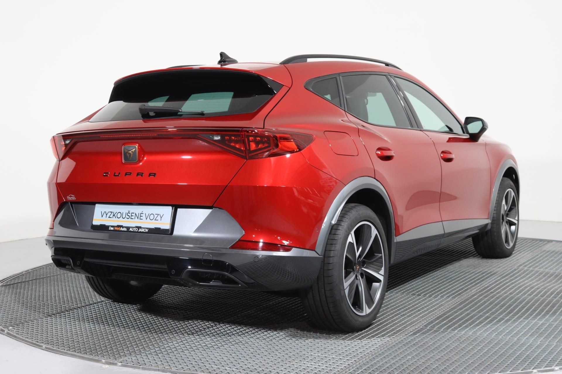 Cupra Formentor, 1.5 TSI 150k DSG/ TAŽNÉ Z.,ACC - fotka 2