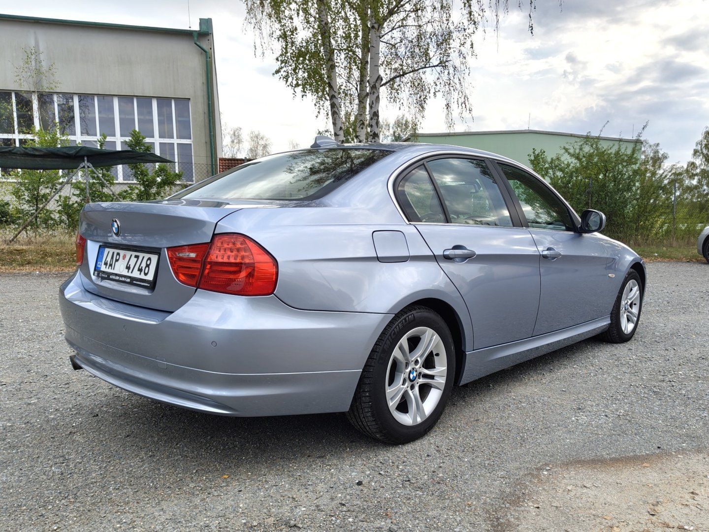 BMW Řada 3, E90 318i 100kW Facelift - fotka 5