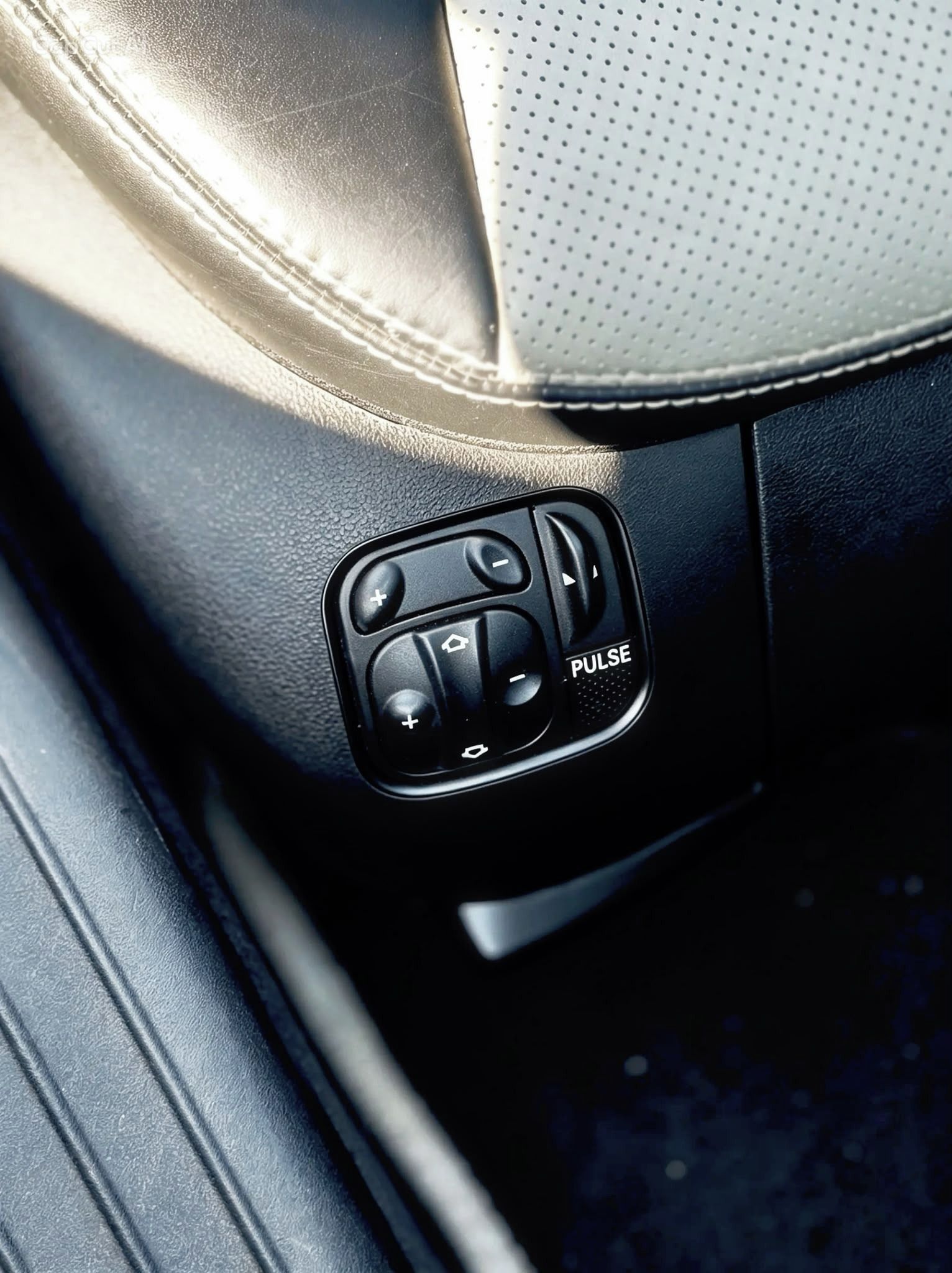 Mercedes-Benz SL, Výjimečný posezóní prodej. - fotka 3
