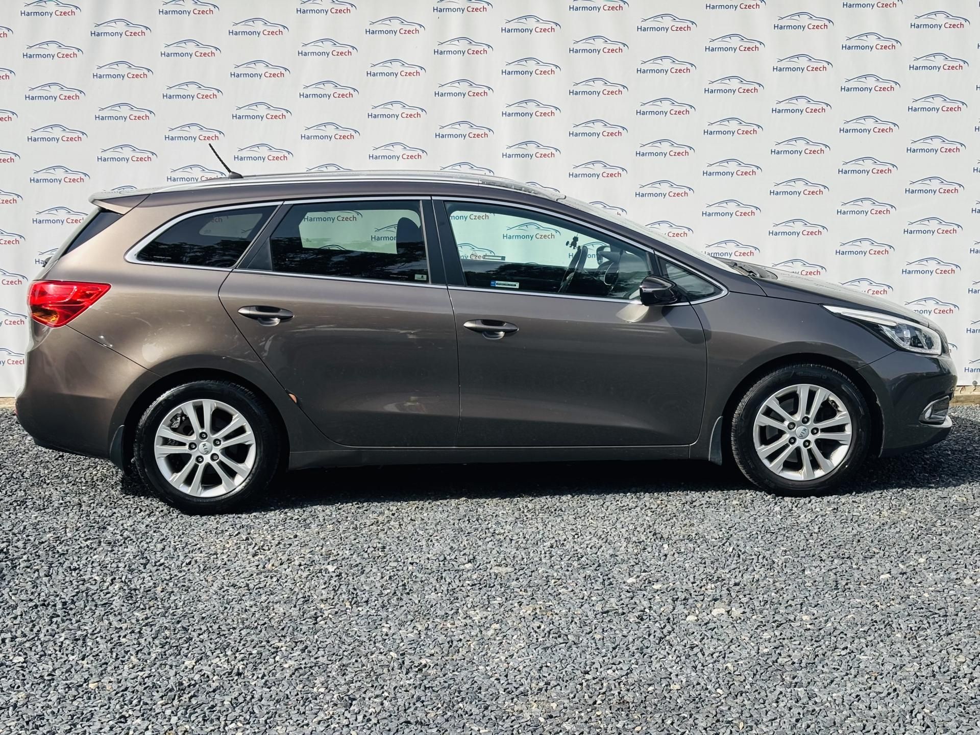 Kia Cee´d, 1.6 GDI, 99kW, ČR - fotka 4