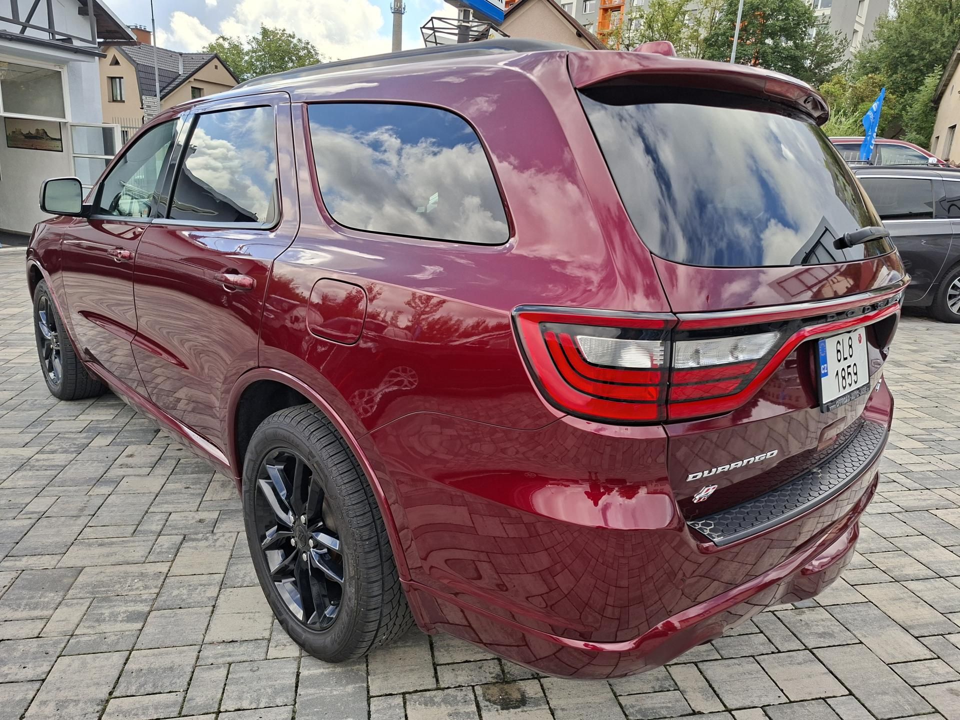 Dodge Durango, 5,7L HEMI 4x4,7míst,tažné,LPG - fotka 5