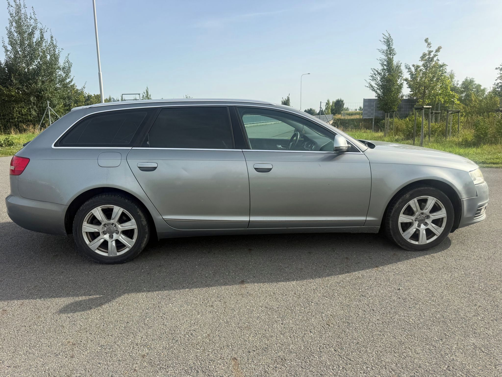Audi A6, 2,0 TDI 125kW plná výbava po v - fotka 6