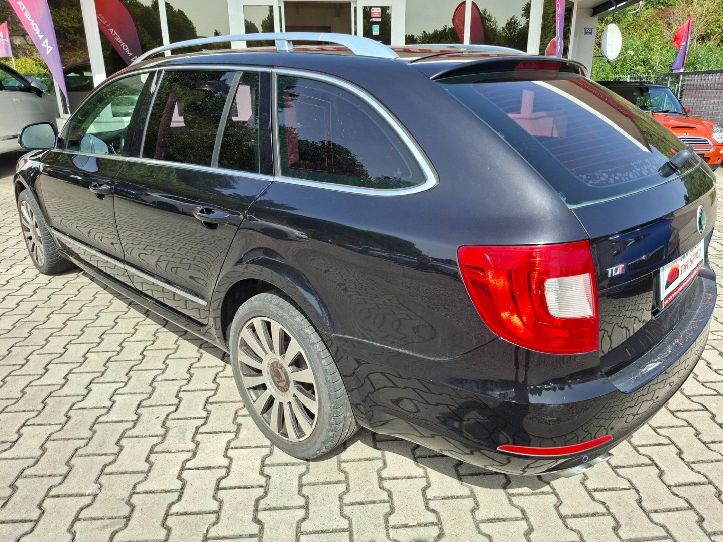 Škoda Superb, 2.0TDI 103kW 6MN -TAŽ.ZAŘÍZENÍ - fotka 6