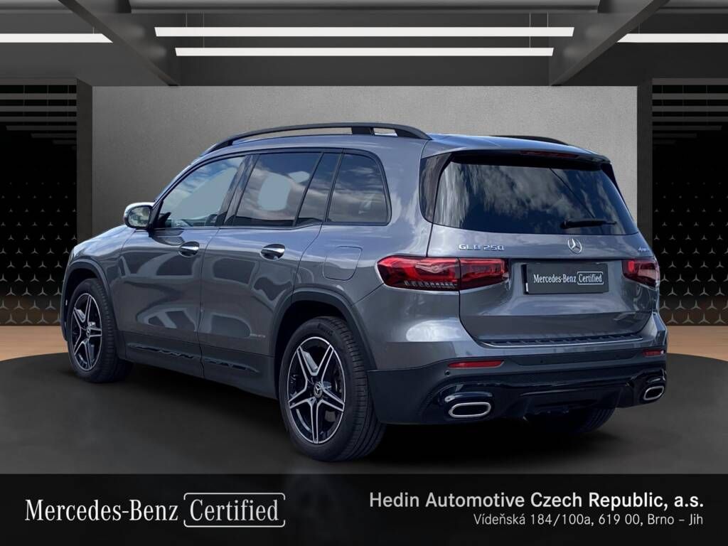 Mercedes-Benz GLB, 250 4MATIC - fotka 3