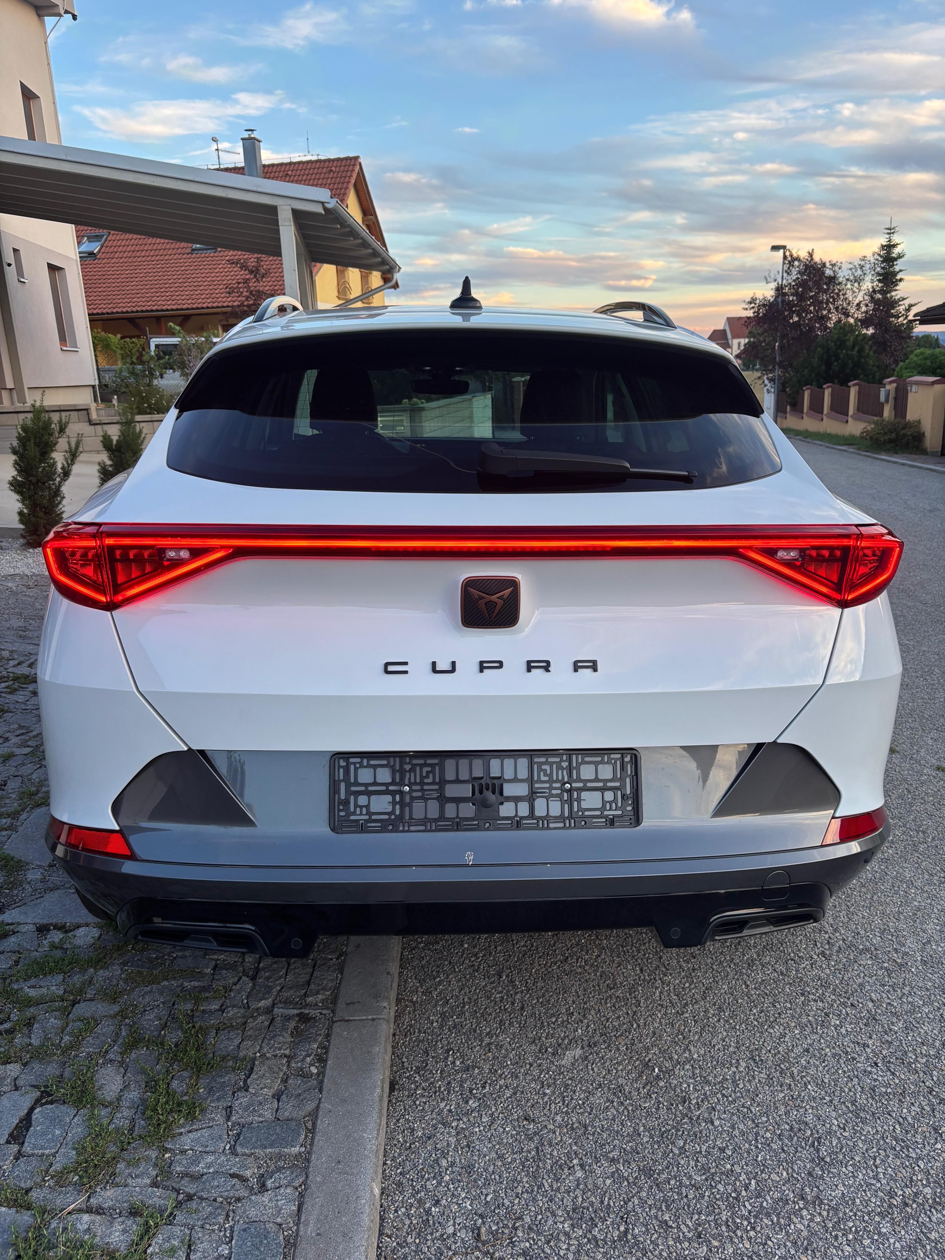 Cupra Formentor, 1,5 TSI 110 KW - fotka 4