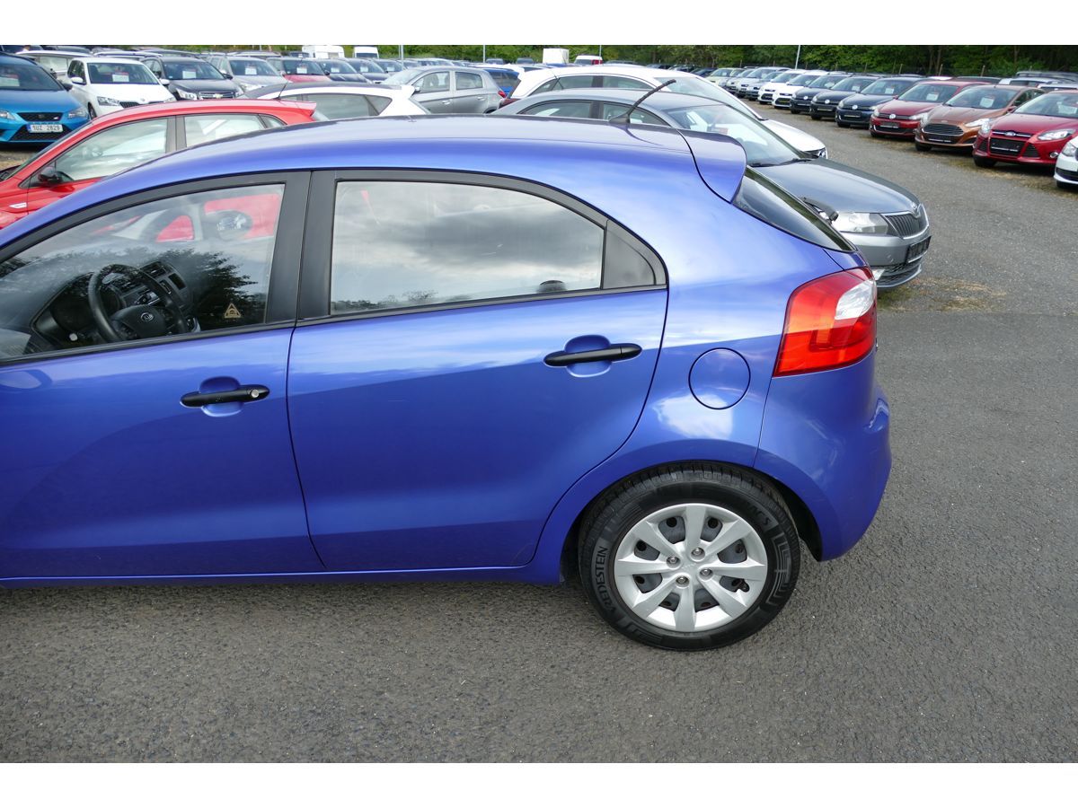 Kia Rio, 1,3 63KW KLIMA - fotka 6