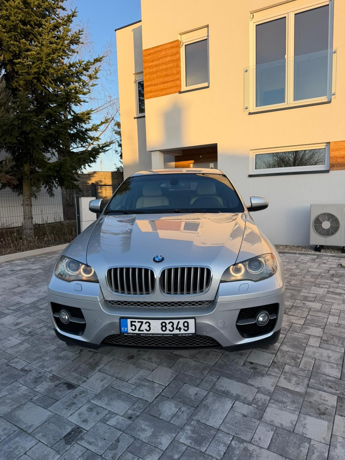 BMW X6 - fotka 2
