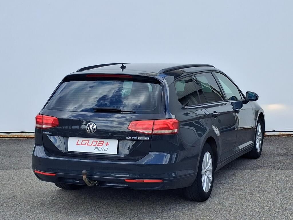Volkswagen Passat, Comfortline 2.0 TDI 110 kW - fotka 2
