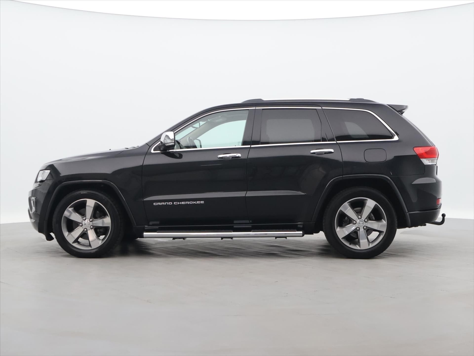 Jeep Grand Cherokee, 3.0 CRDI 184kW Overland 4WD - fotka 4