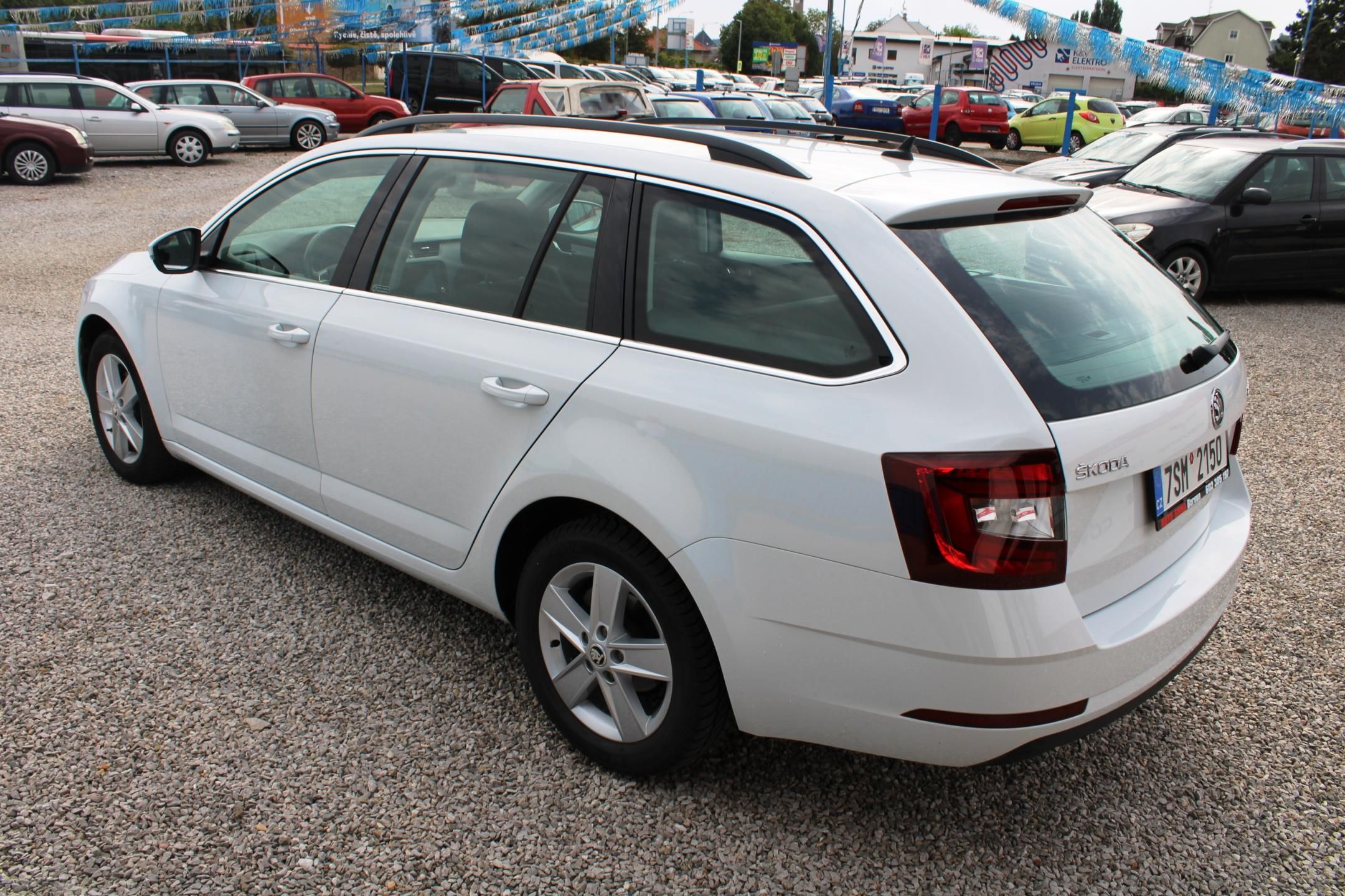 Škoda Octavia, 2,0TDI KLIMA LED NAVI TEMPOMAT - fotka 5