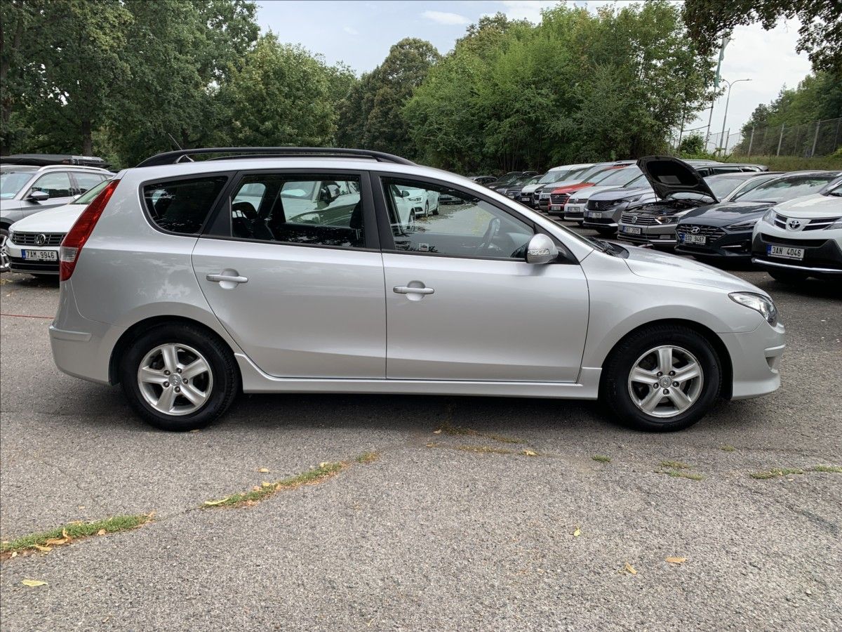 Hyundai i30, 1,6 CRDI ČR - fotka 4
