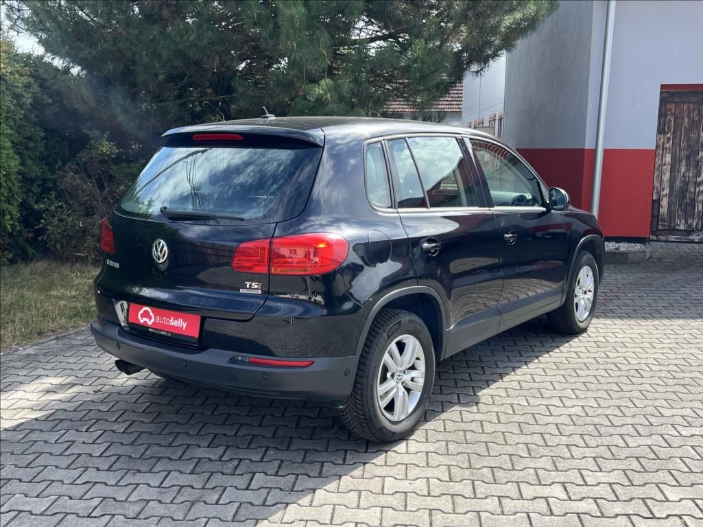 Volkswagen Tiguan, 1,4 Tsi trend&Fun - fotka 5