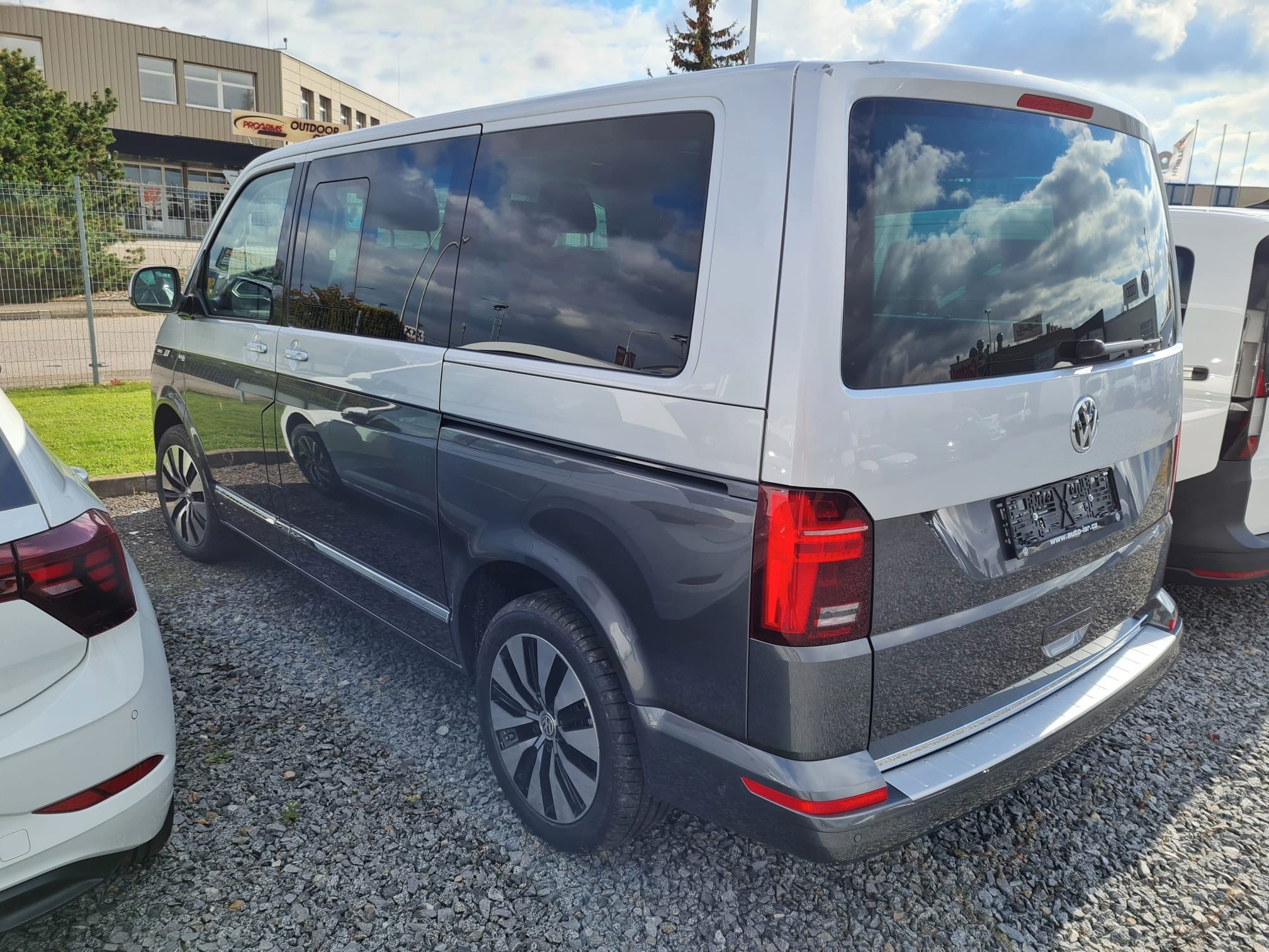 Volkswagen Multivan, perfektní stav, 1.maj, ČR, DPH - fotka 6