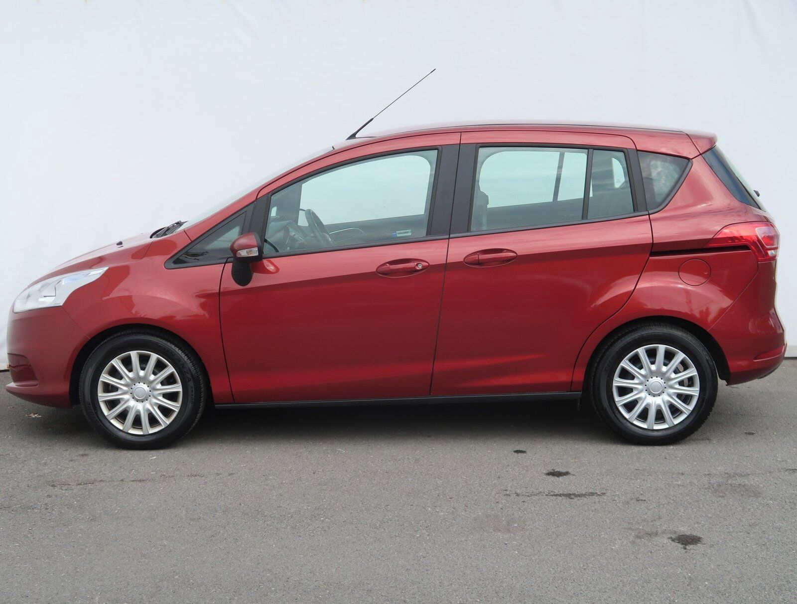 Ford B-MAX, 1.6 16V, Automat, ČR,1.maj - fotka 3
