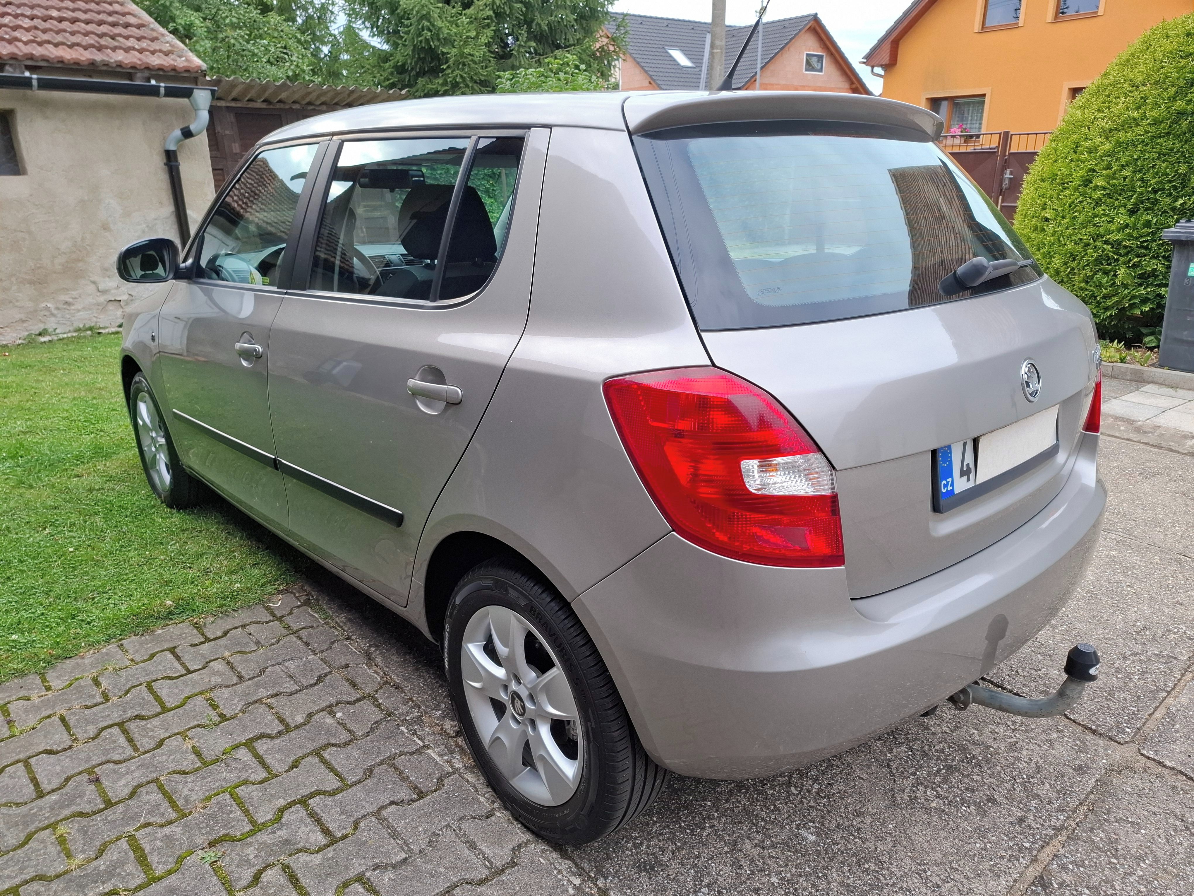 Škoda Fabia, 1,4,16V 63KW. Facelift. Pěkná. - fotka 4