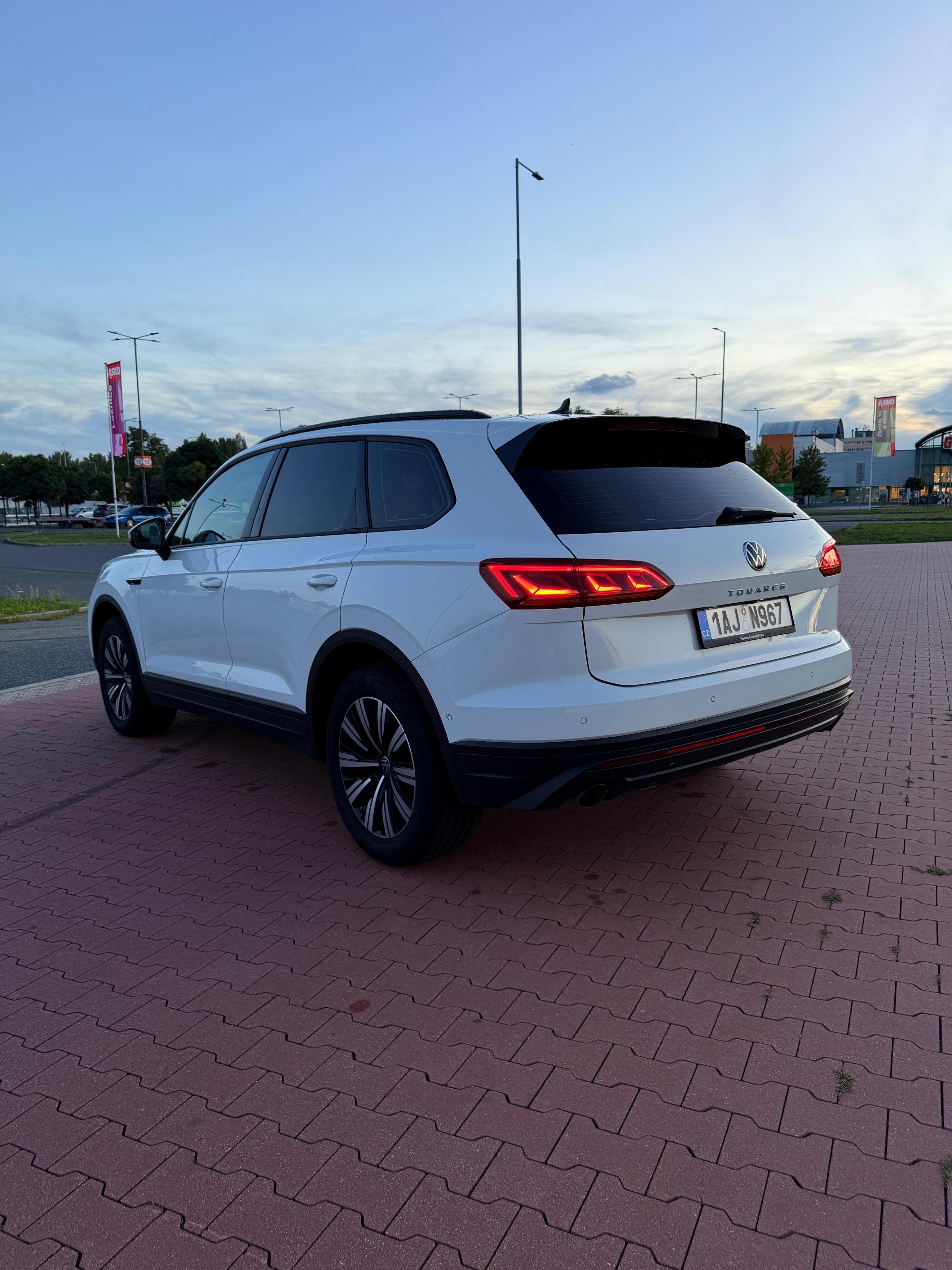 Volkswagen Touareg, VW Touareg, 170kw, 3.0TDI - fotka 4
