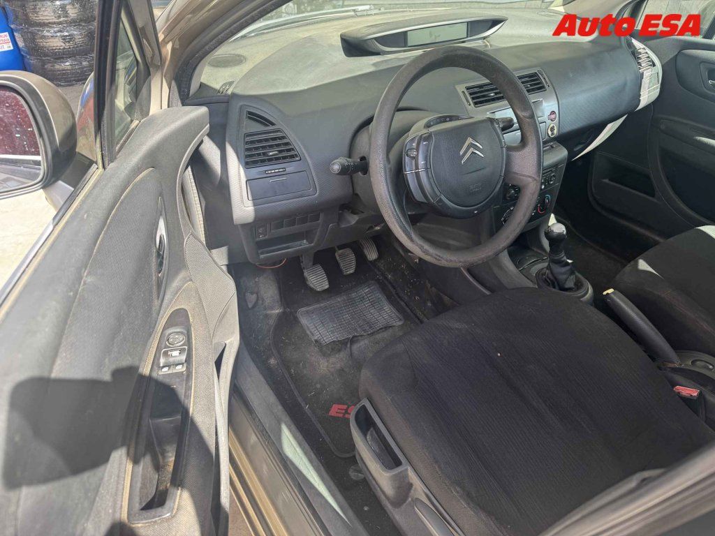 Citroën C4, 1.6i,2.maj,ČR - fotka 3