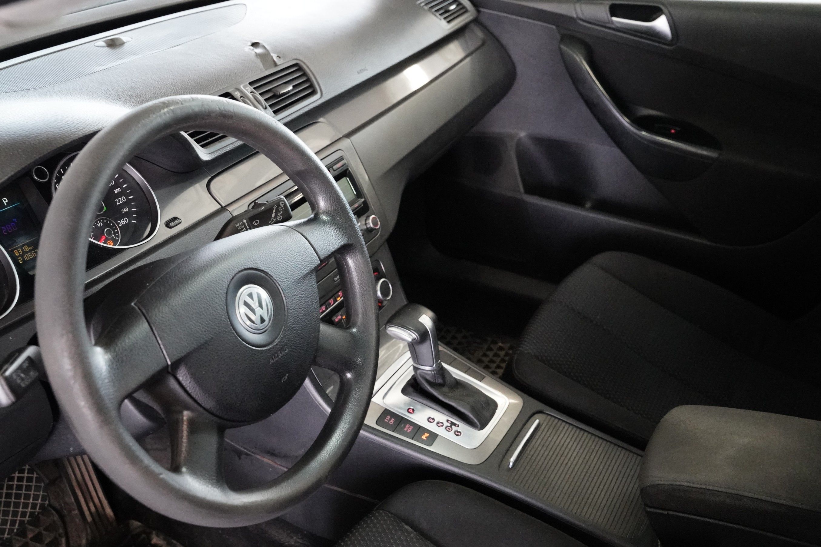 Volkswagen Passat, 2.0 TDI 103 kW DSG Trendline - fotka 5