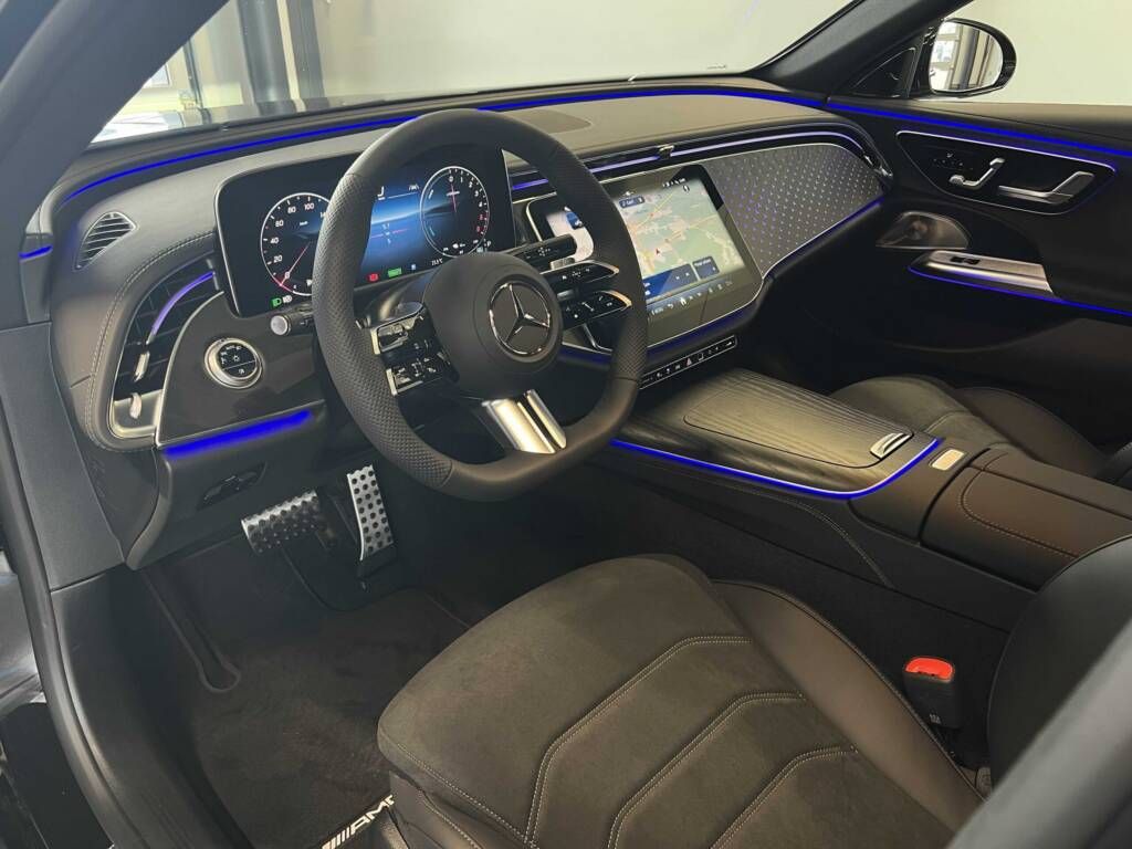 Mercedes-Benz Třídy E, 300 de 4MATIC - fotka 2