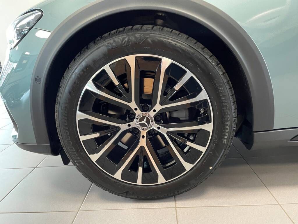 Mercedes-Benz Třídy E, 220 d 4MATIC All-Terrain - fotka 5