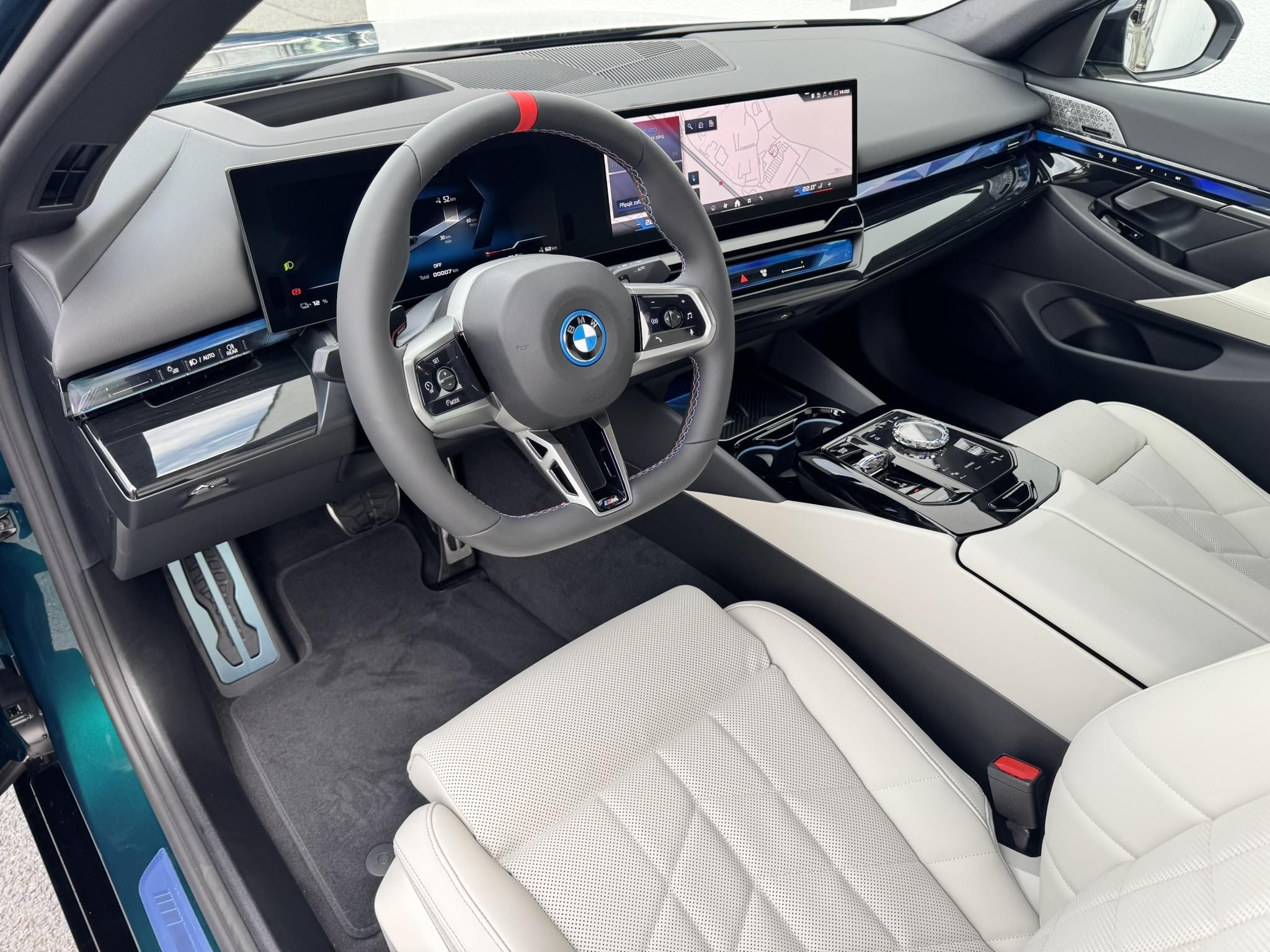 BMW i5, i5 M60 xDrive Sedan - fotka 5