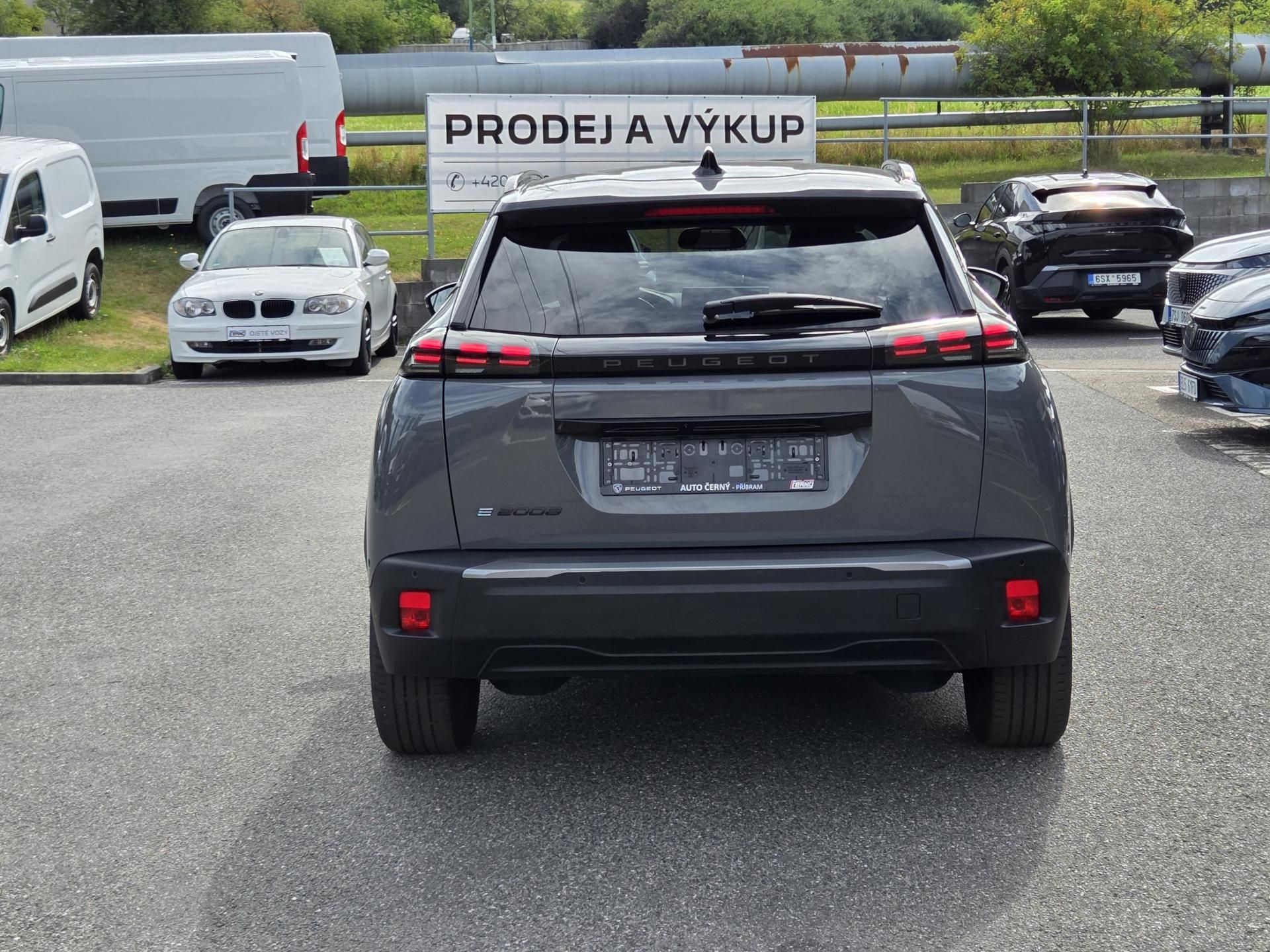 Peugeot 2008, ALLURE elektromotor 100kW/136 - fotka 4