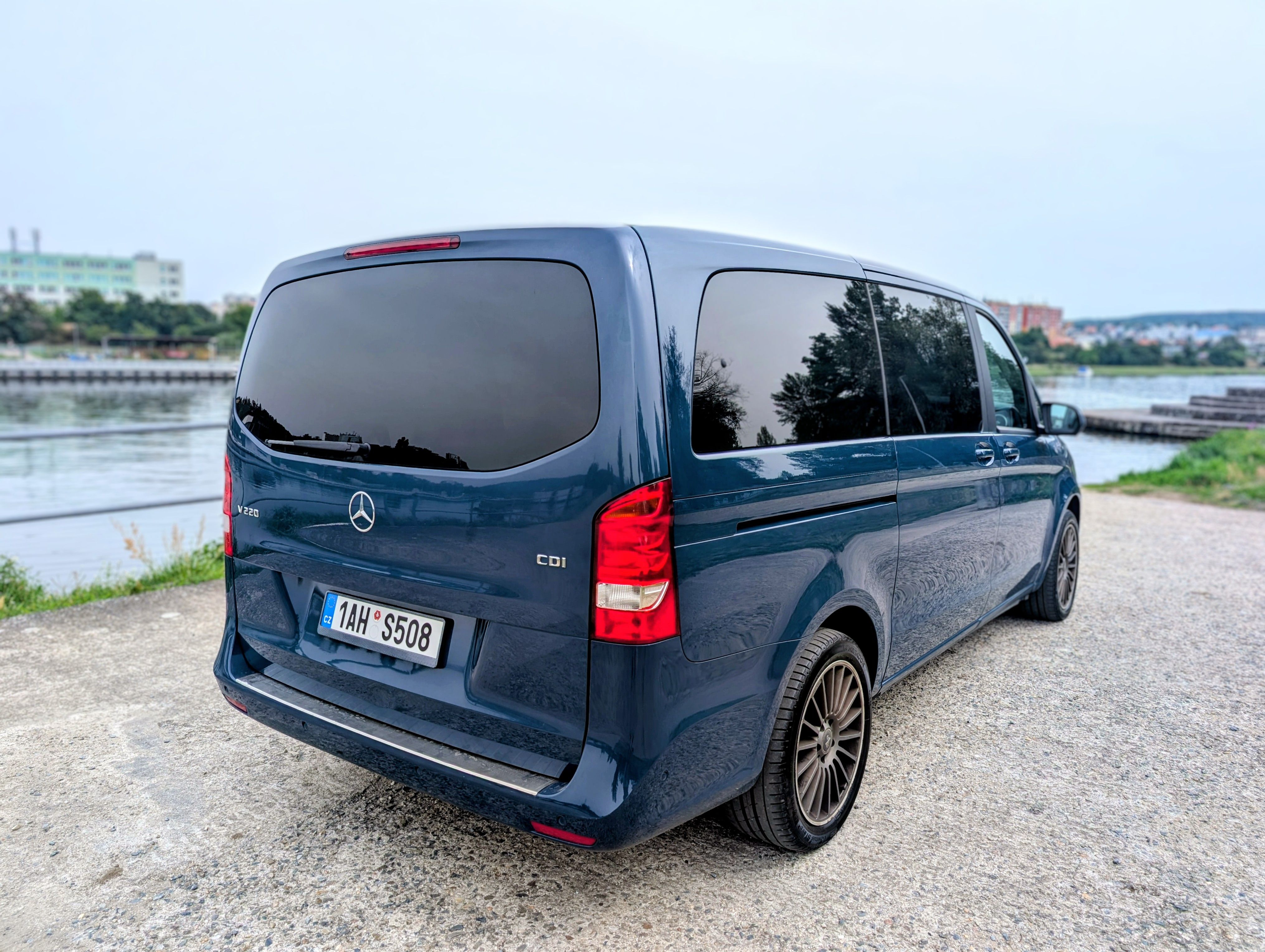 Mercedes-Benz Třídy V, 220d, 2.maj, ČR, krásný stav - fotka 6