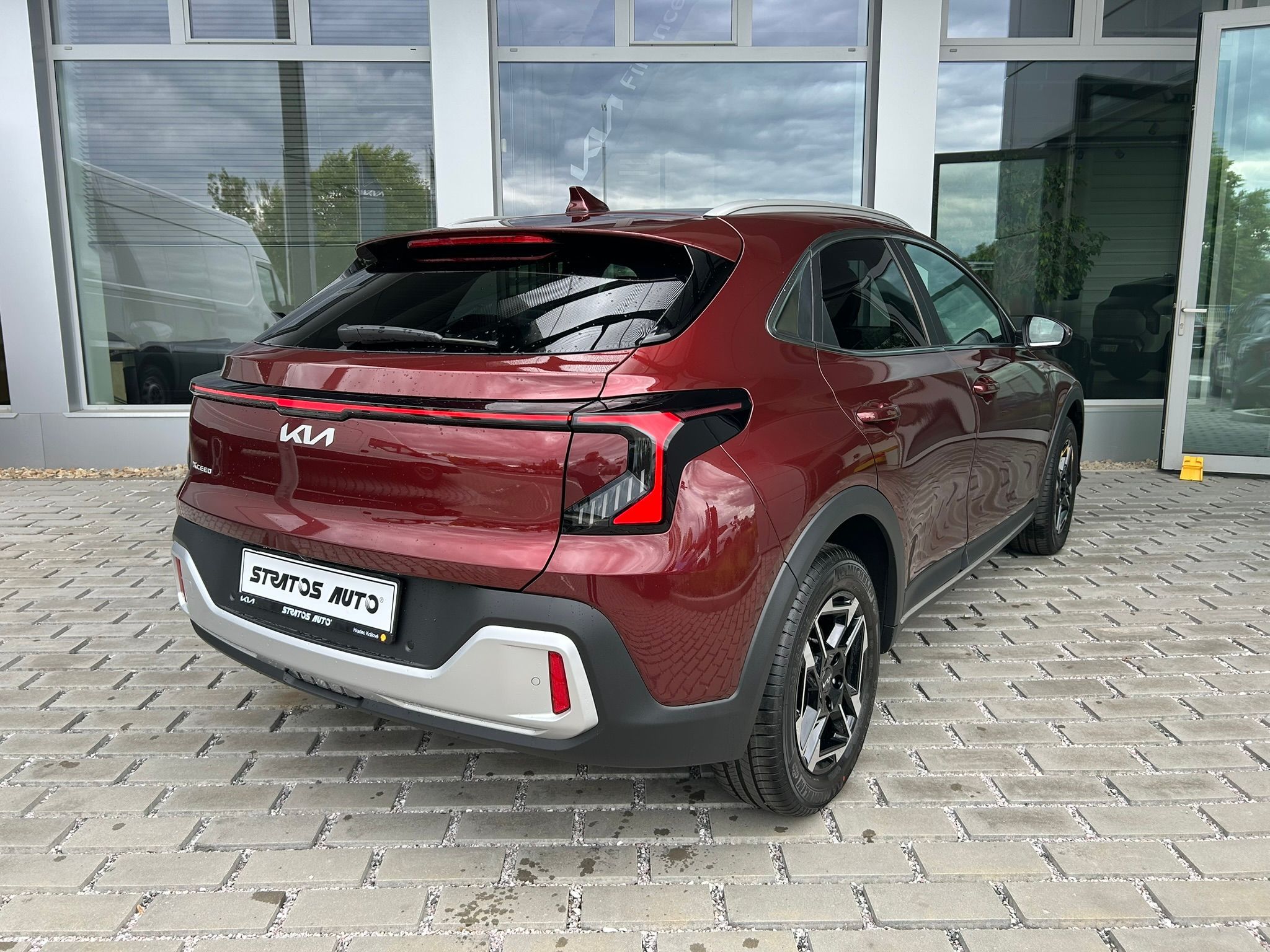 Kia XCee´d, 1.0 T-GDi EXCLUSIVE + WINTER - fotka 6