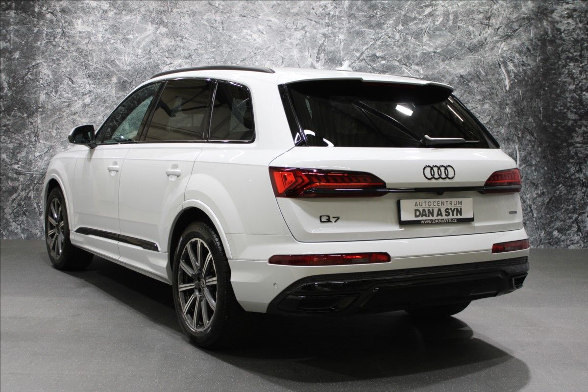 Audi Q7, 3,0 TDI quattro  S line - fotka 3