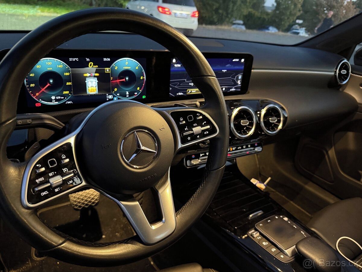 Mercedes-Benz Třídy A, Mercedes-Benz A180d - fotka 4