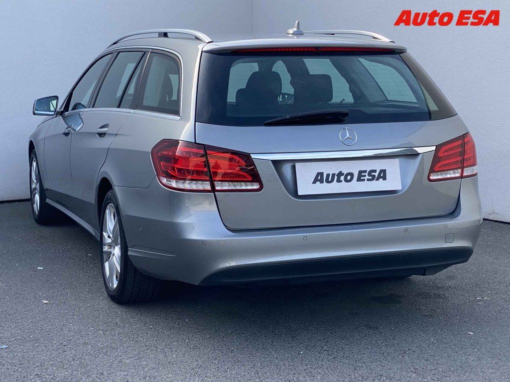 Mercedes-Benz Třídy E, 2.1 D E200,Avantgarde,AT - fotka 6