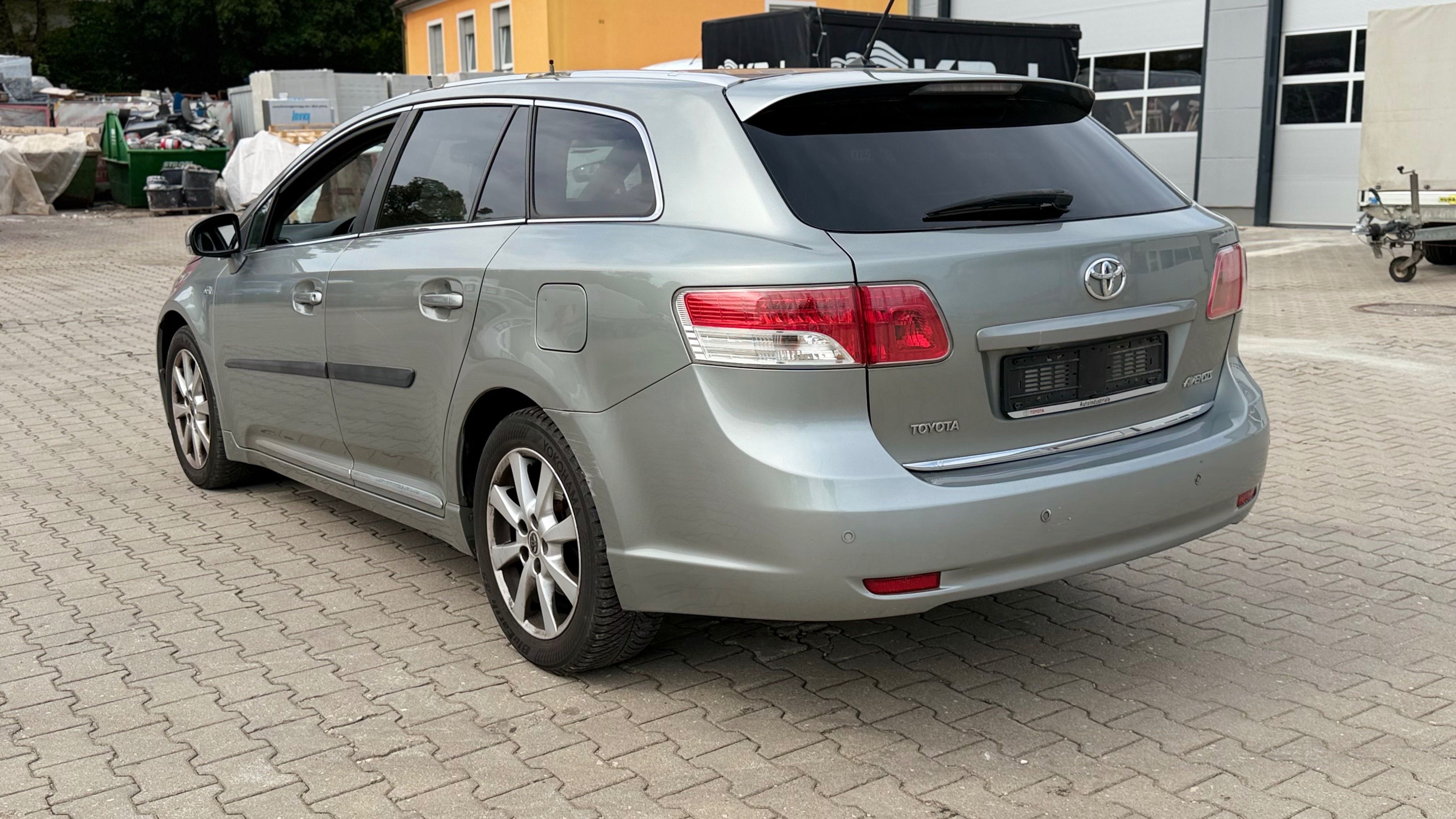 Toyota Avensis, 2.2Dcat automat převodovka - fotka 3