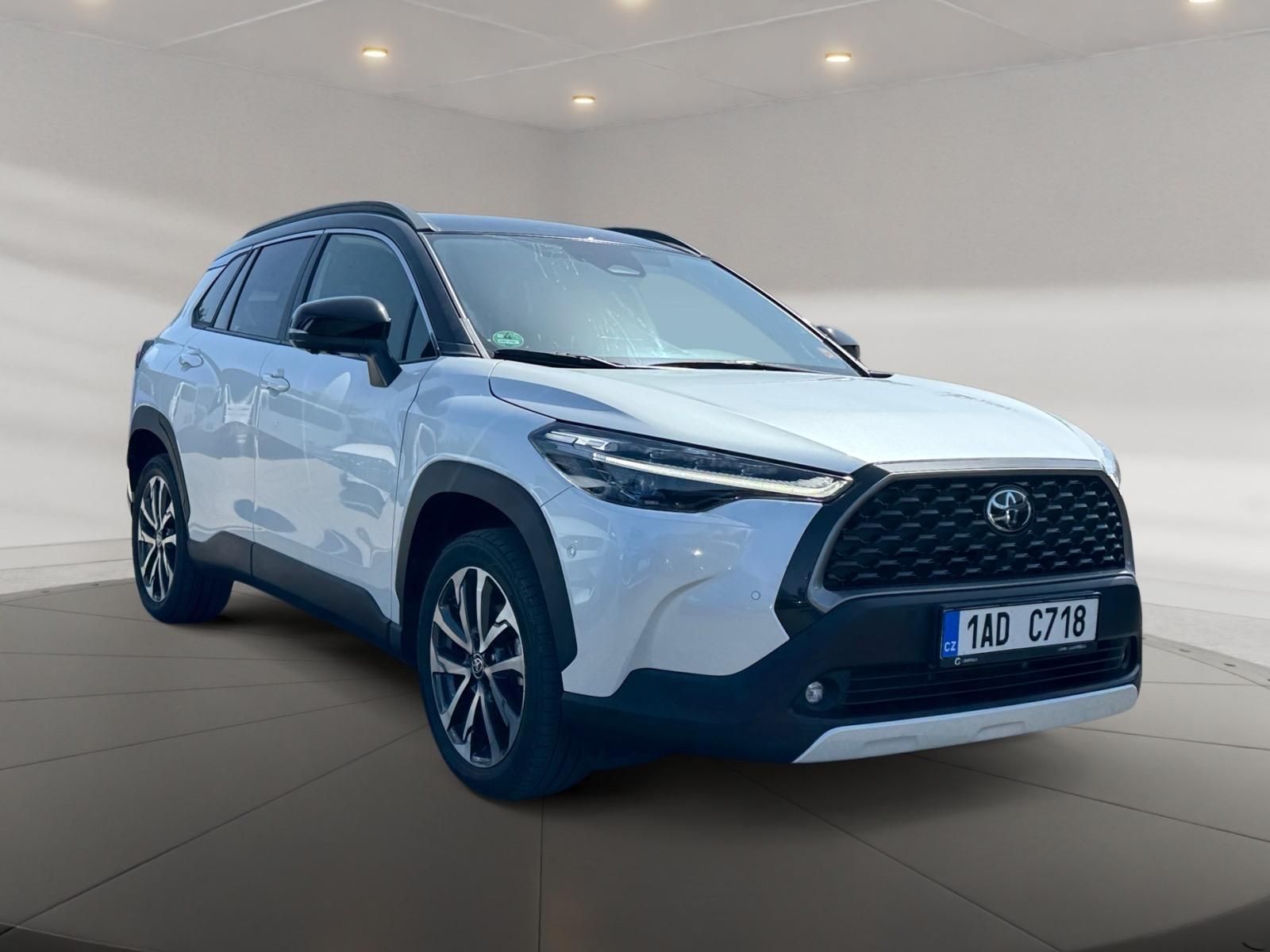 Toyota Corolla Cross, EXECUTIVE 2.0HYBRID 112kW AWD - fotka 3