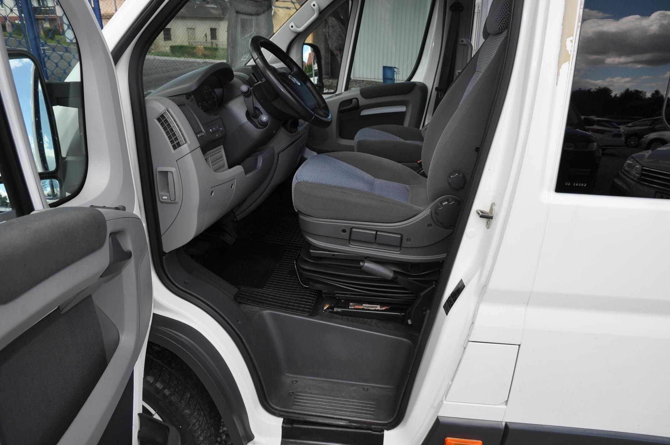 Fiat Ducato, 3.0JTD 115kW PANORAMA Automat - fotka 6