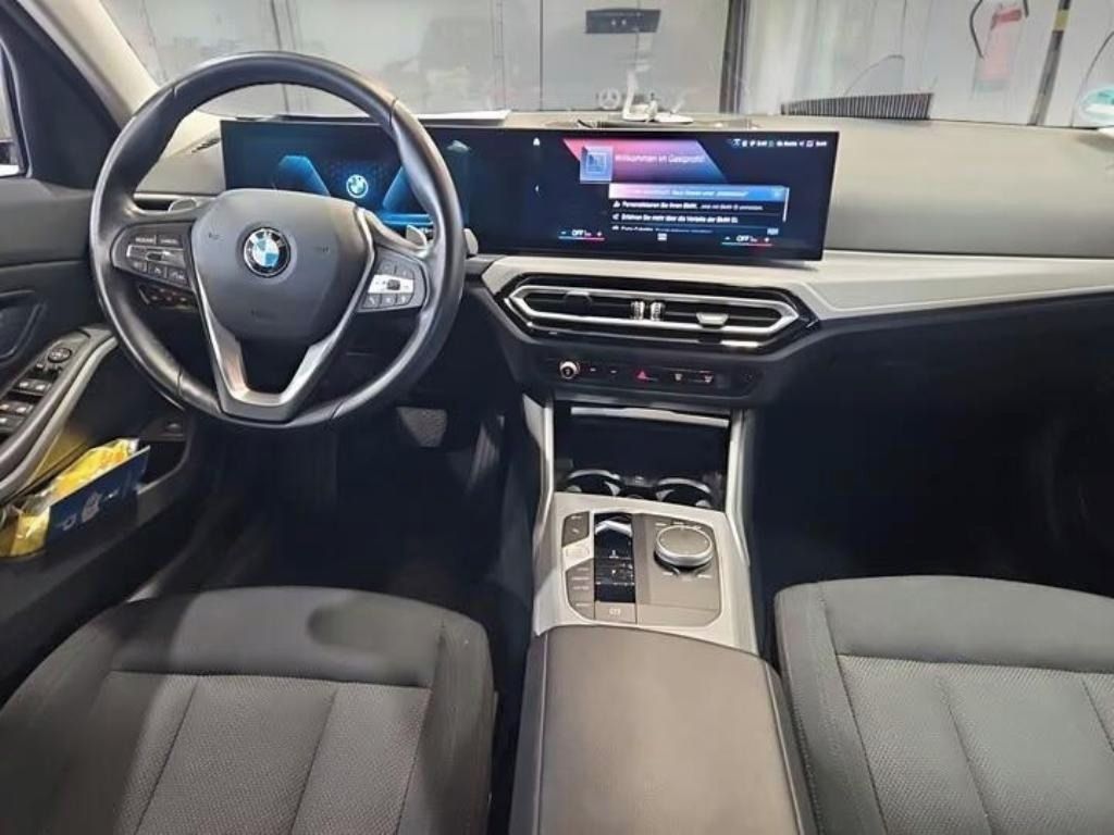 BMW Řada 3, 320 d T xDrive Shadow-Line - fotka 5