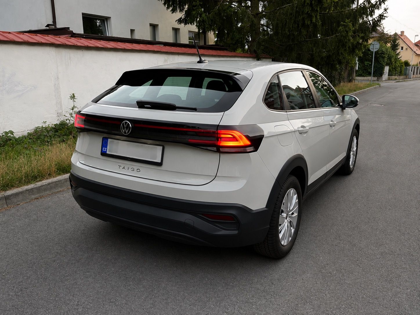 Volkswagen Taigo, 1,0 Tsi, Life, 1.maj 10.000km - fotka 6