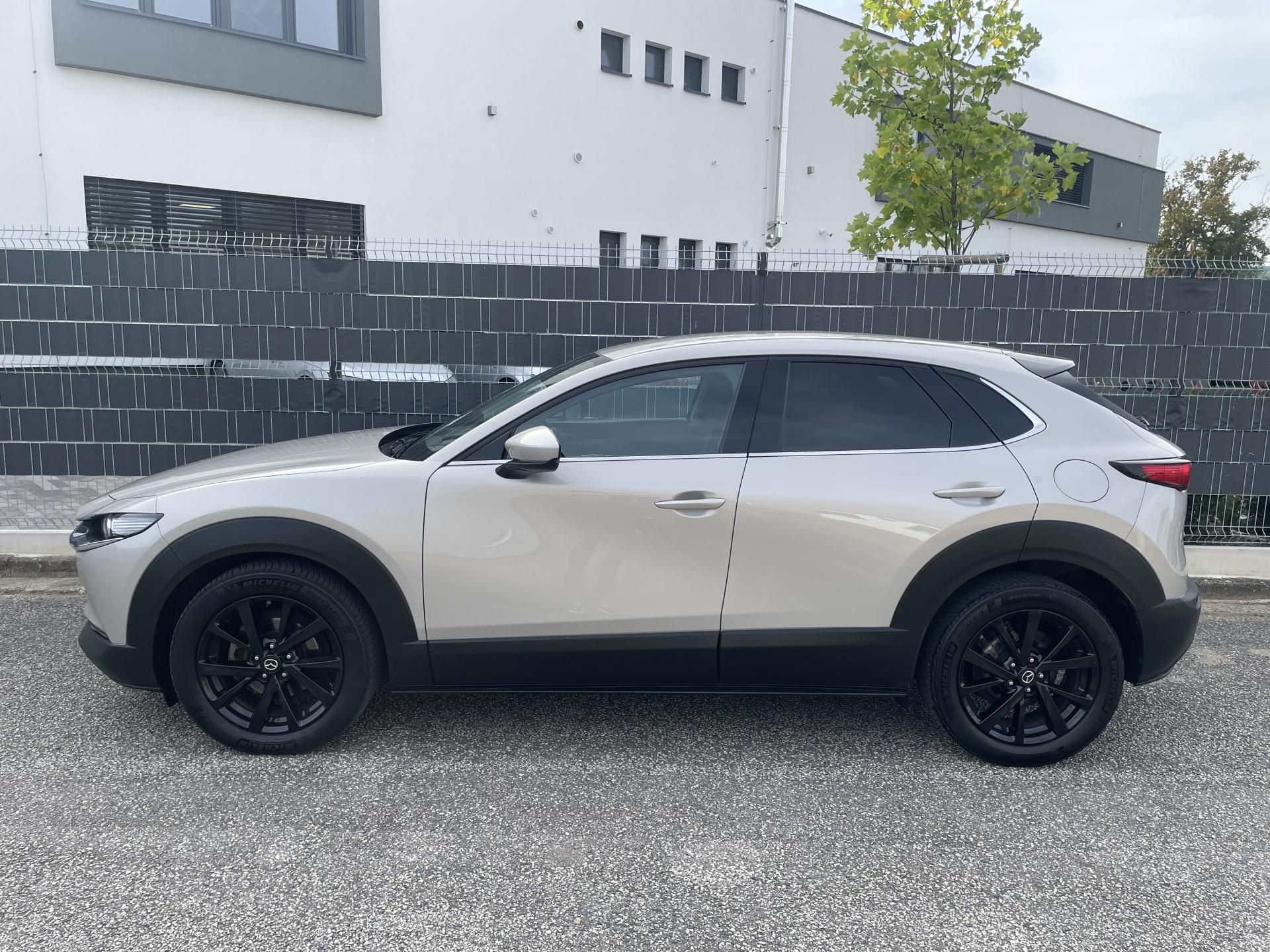 Mazda CX-30, 2.0 SKYACTIV-X 137kW COSMO 4x4 - fotka 5