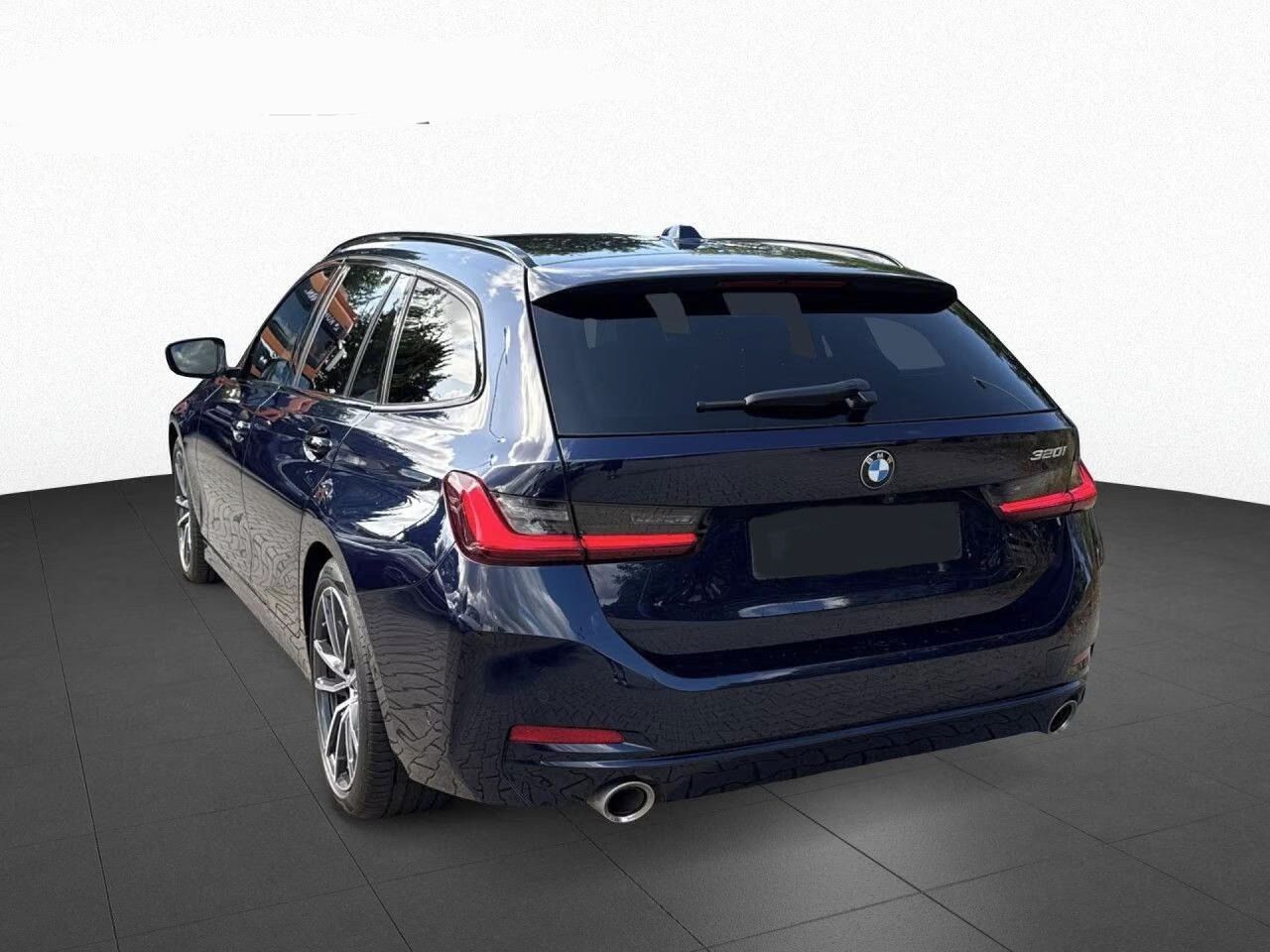 BMW Řada 3, 320i Touring*Kamera*360°*Navi* - fotka 2